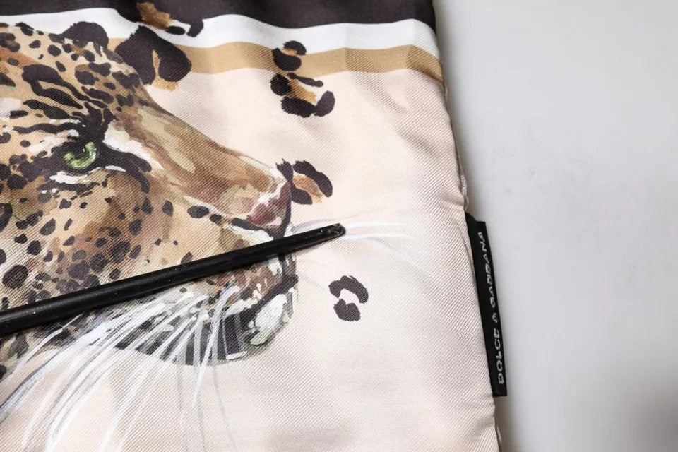 T-shirt noir à manches courtes Dolce & Gabbana avec motif léopard en coton.