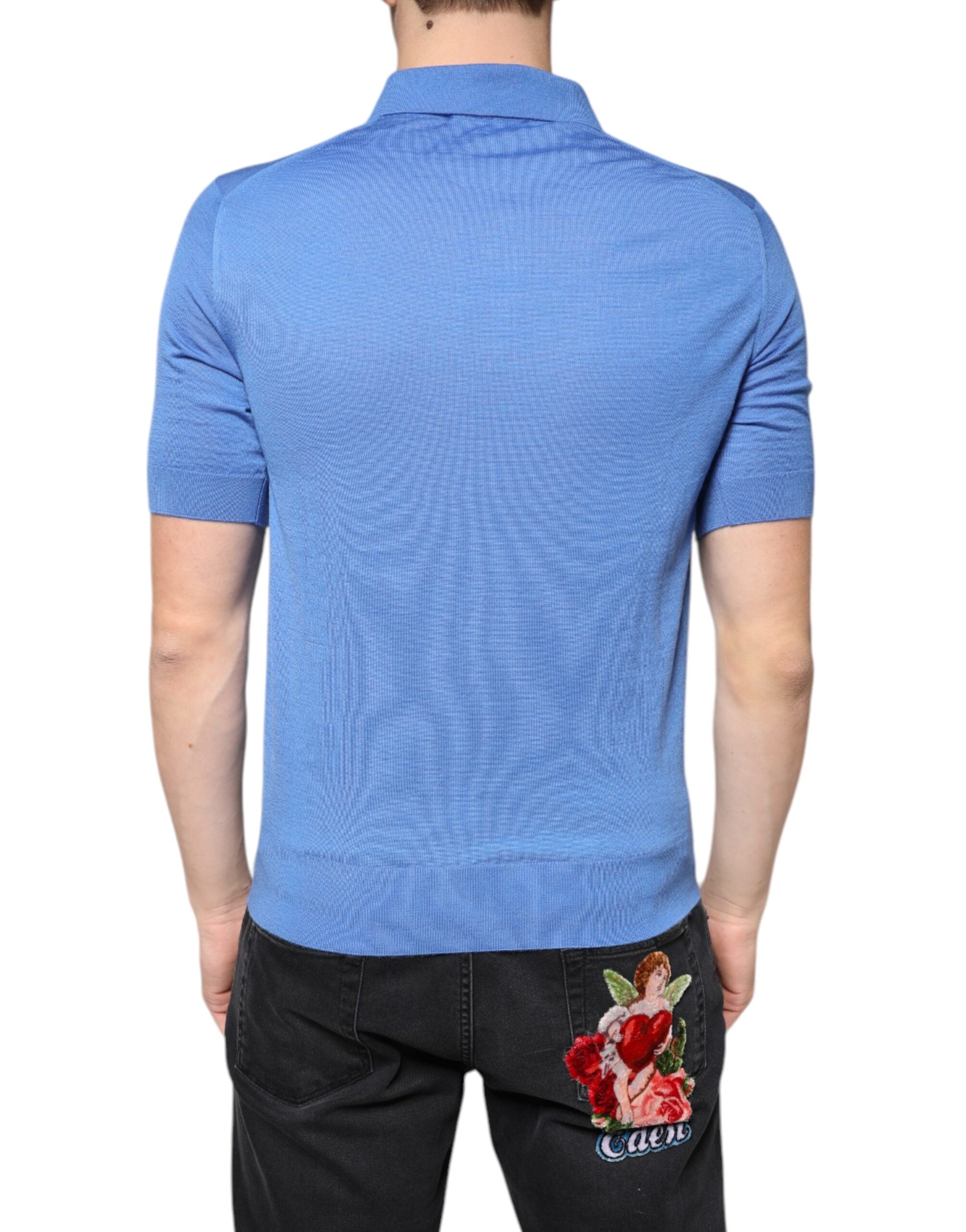 Polo pour homme Dolce & Gabbana en cachemire bleu à manches courtes, style élégant et sophistiqué.