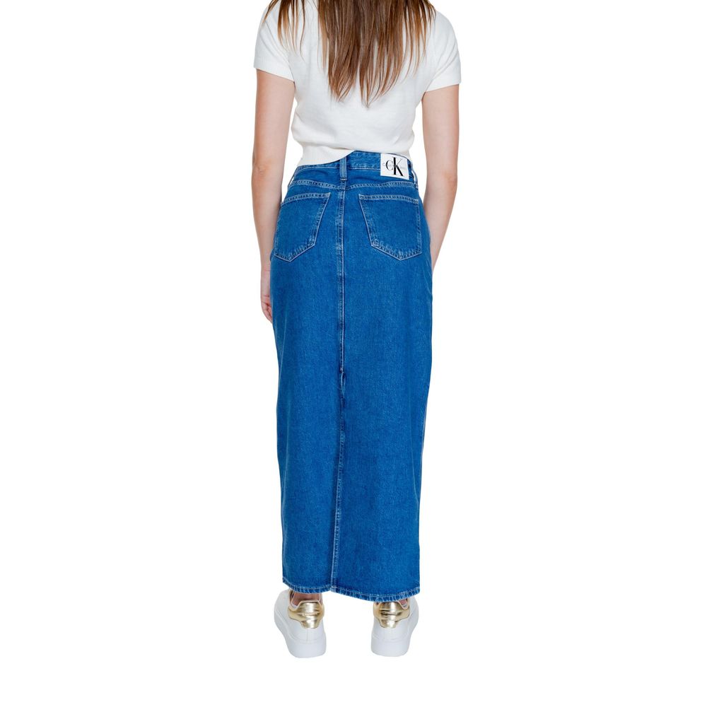 jupe longue en coton bleu de Calvin Klein Jeans, style décontracté, finition élégante, visible sur l'image