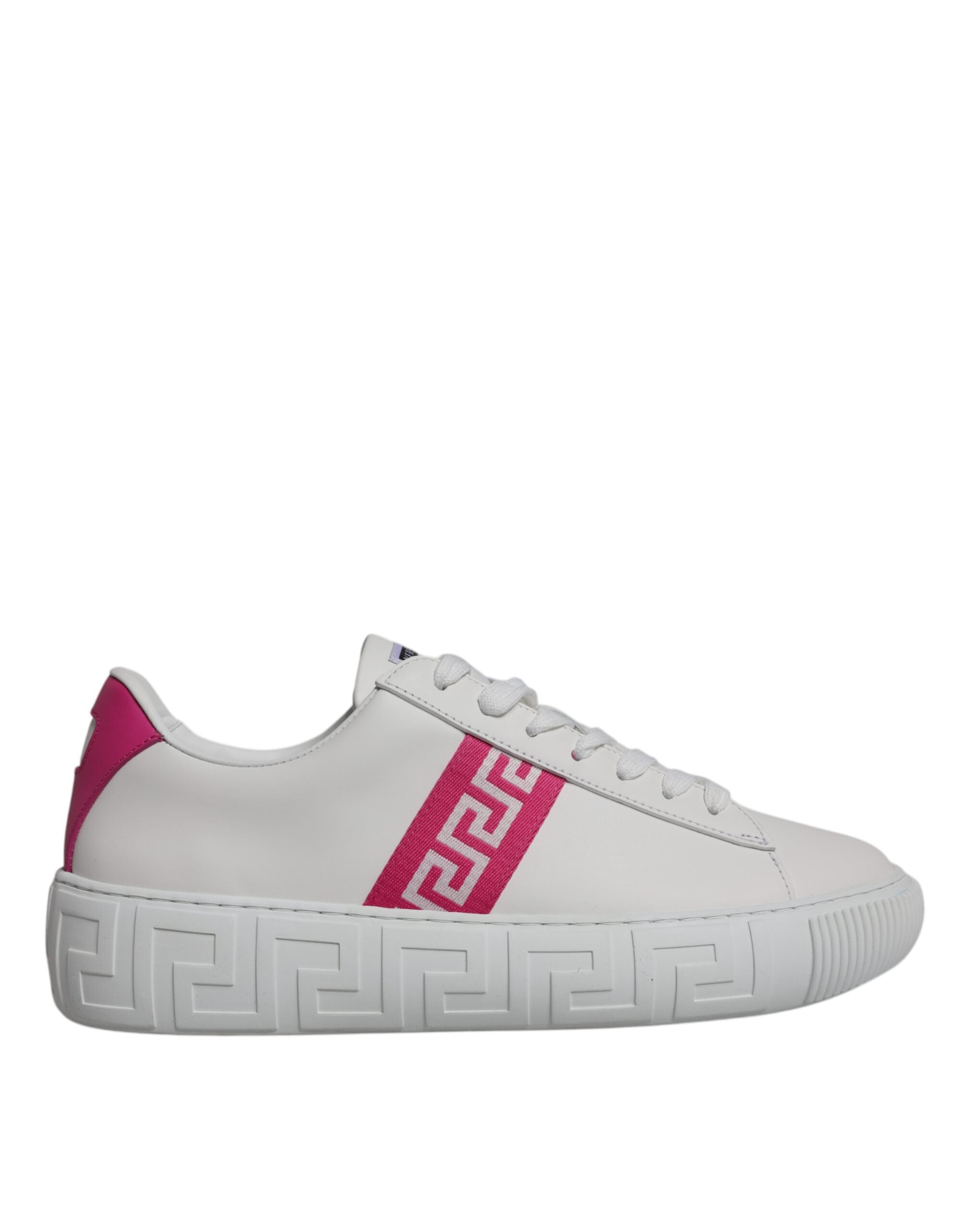 Chaussures sneakers plateforme basses Versace blanches roses avec imprimé Greca, style décontracté et élégant.