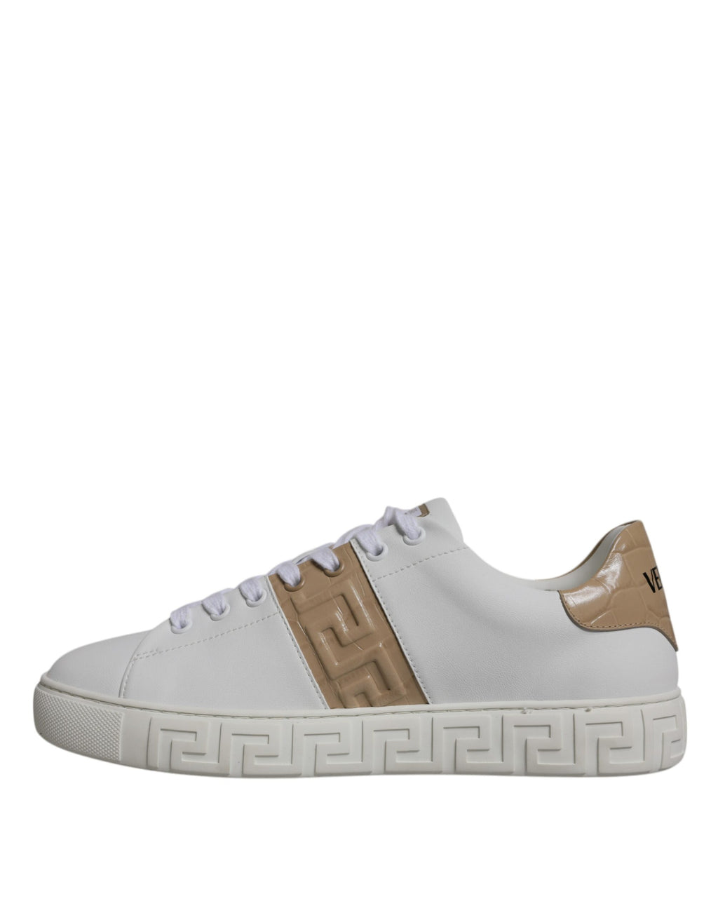 Chaussures basses pour hommes Versace en TPU blanc et marron avec motif Greca, style sneakers modernes et élégants.