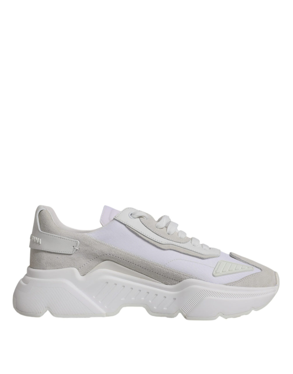 Chaussures sneakers basses blanches Dolce & Gabbana Daymaster en cuir, vue de face avec détails de la semelle et lacets.