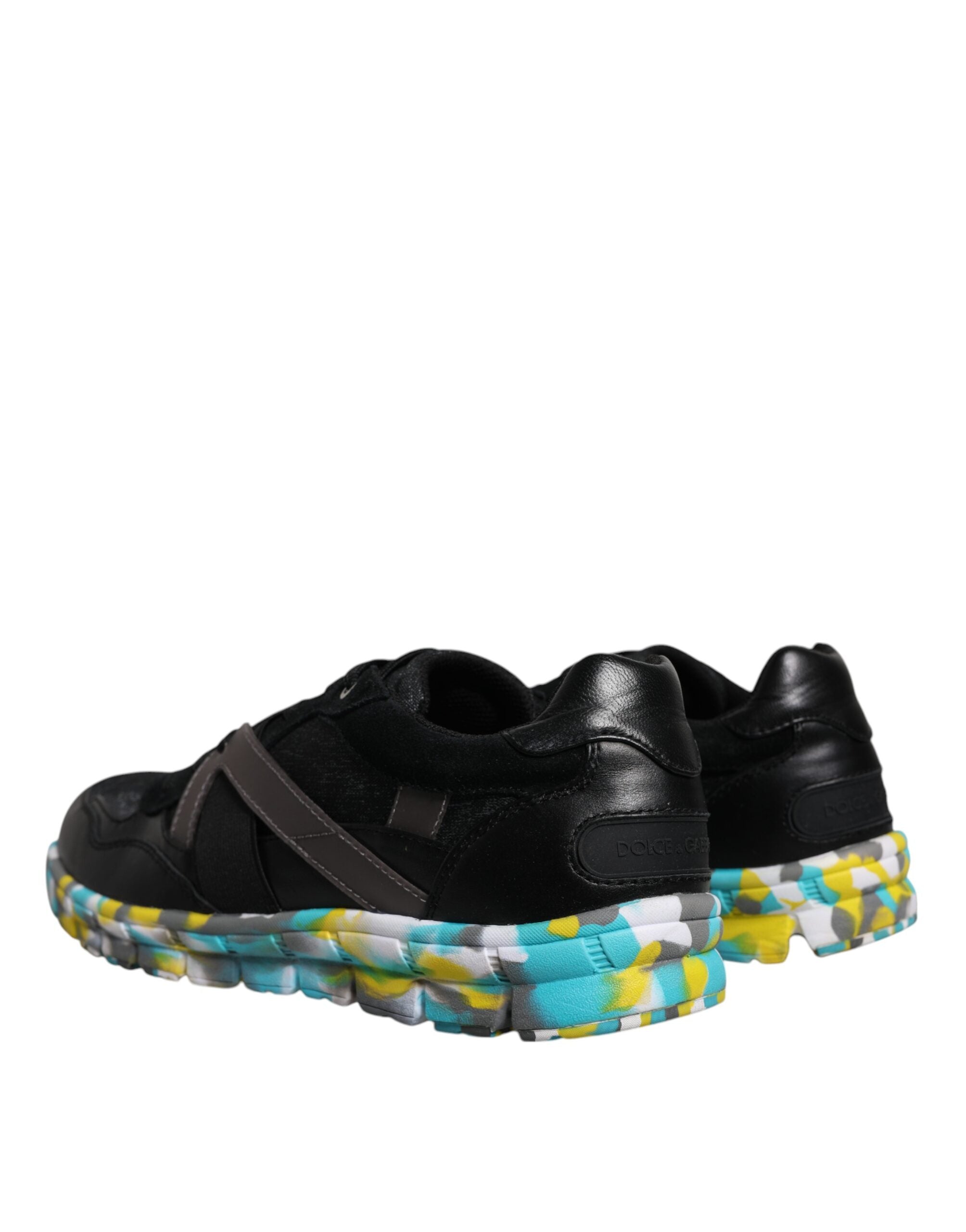 Chaussures sneakers basses en polyester noir de la marque Dolce & Gabbana pour homme, vue de face.