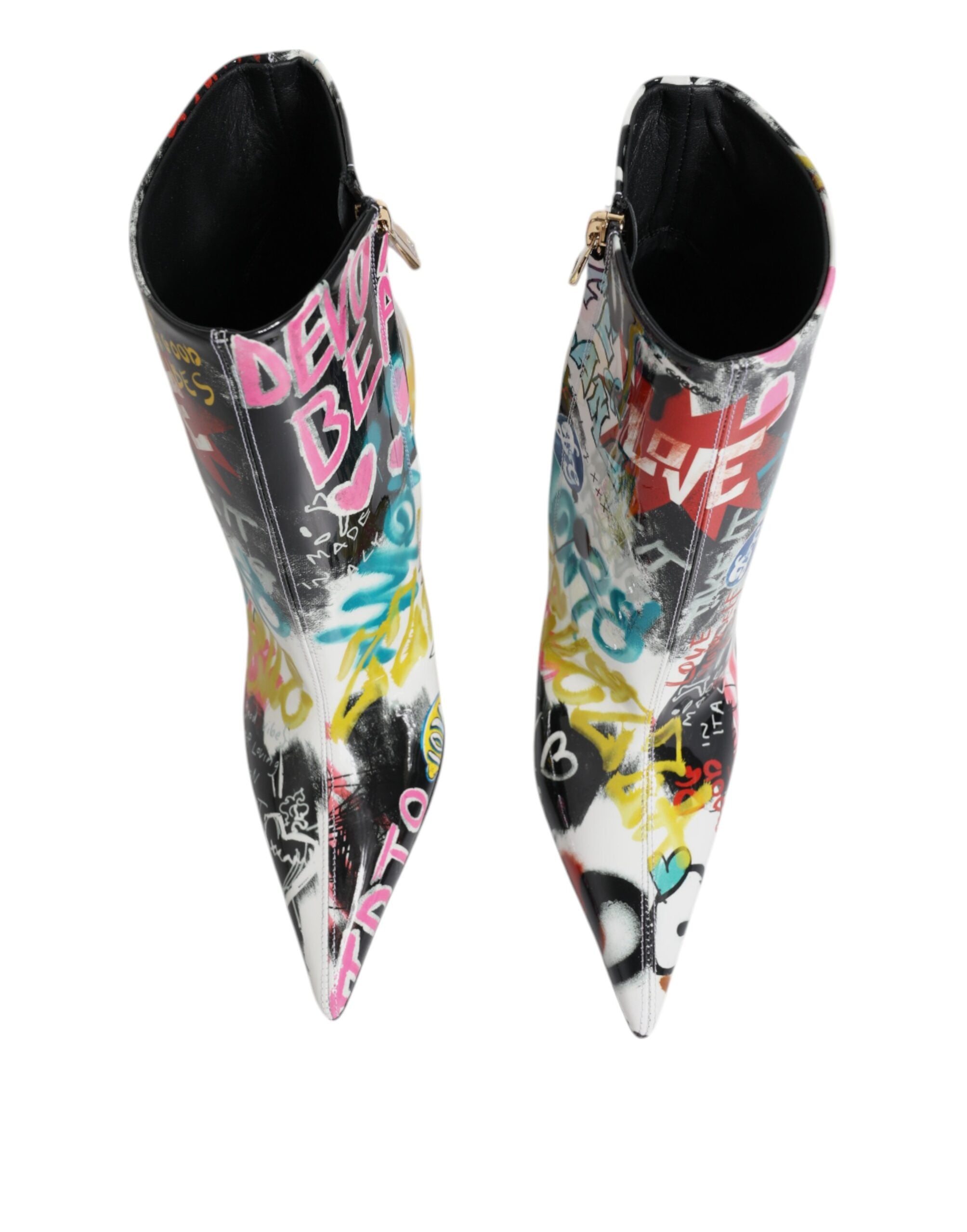 Bottes Dolce & Gabbana Graffiti multicolores, mi-mollet, avec design artistique, en cuir et tissu.