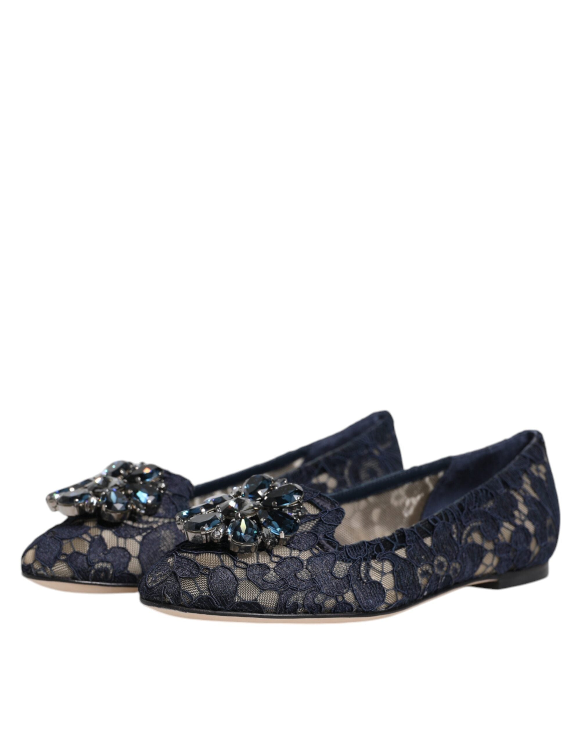 Chaussures plates Dolce & Gabbana Taormina en dentelle bleue avec cristaux, élégantes et féminines, vues de face.