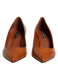 Chaussures Dolce & Gabbana en cuir marron, talons kitten, élégantes et raffinées, vues de côté.
