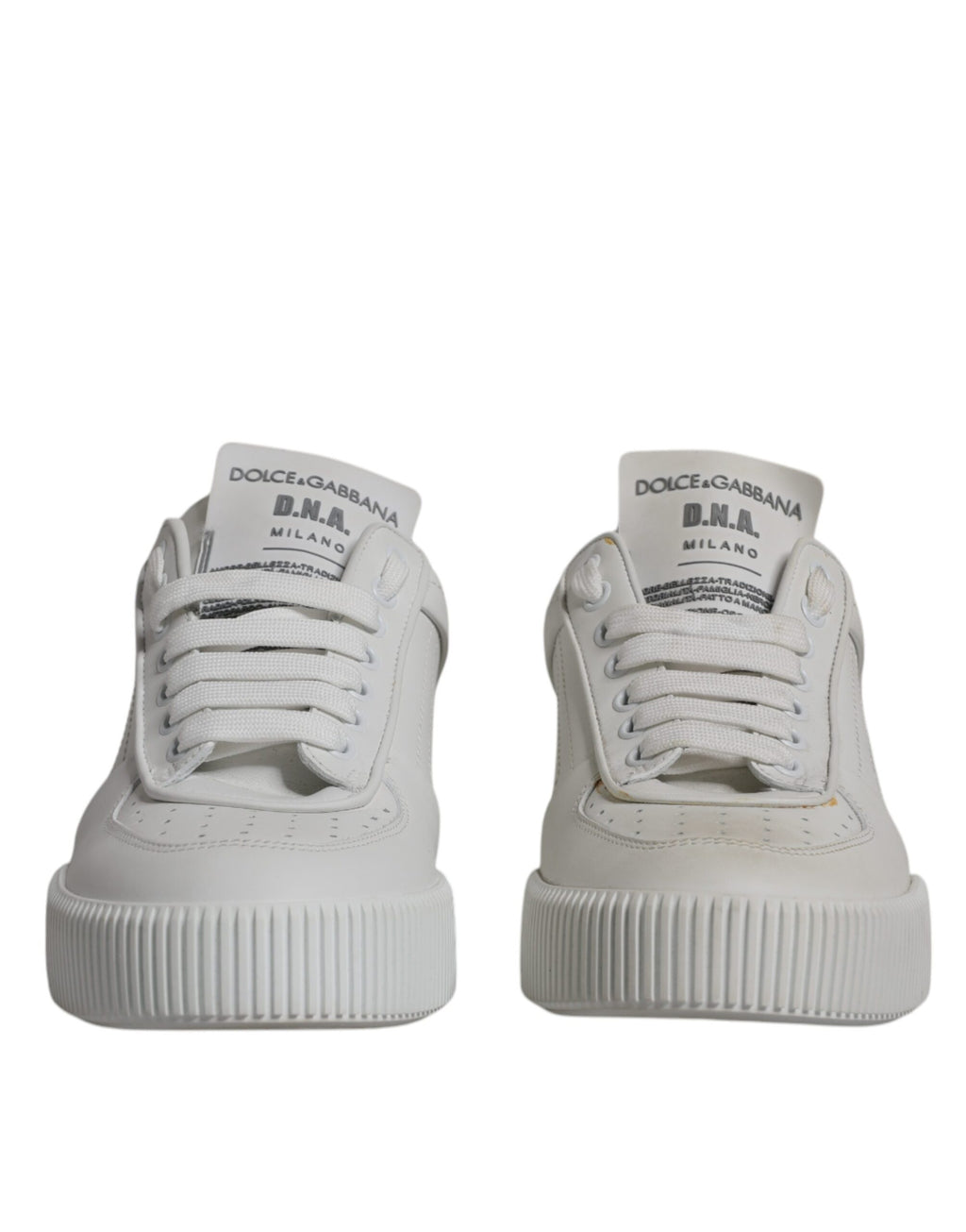 Chaussures sneakers basses en cuir blanc Dolce & Gabbana Miami, tendance et élégantes, visibles sur l'image.