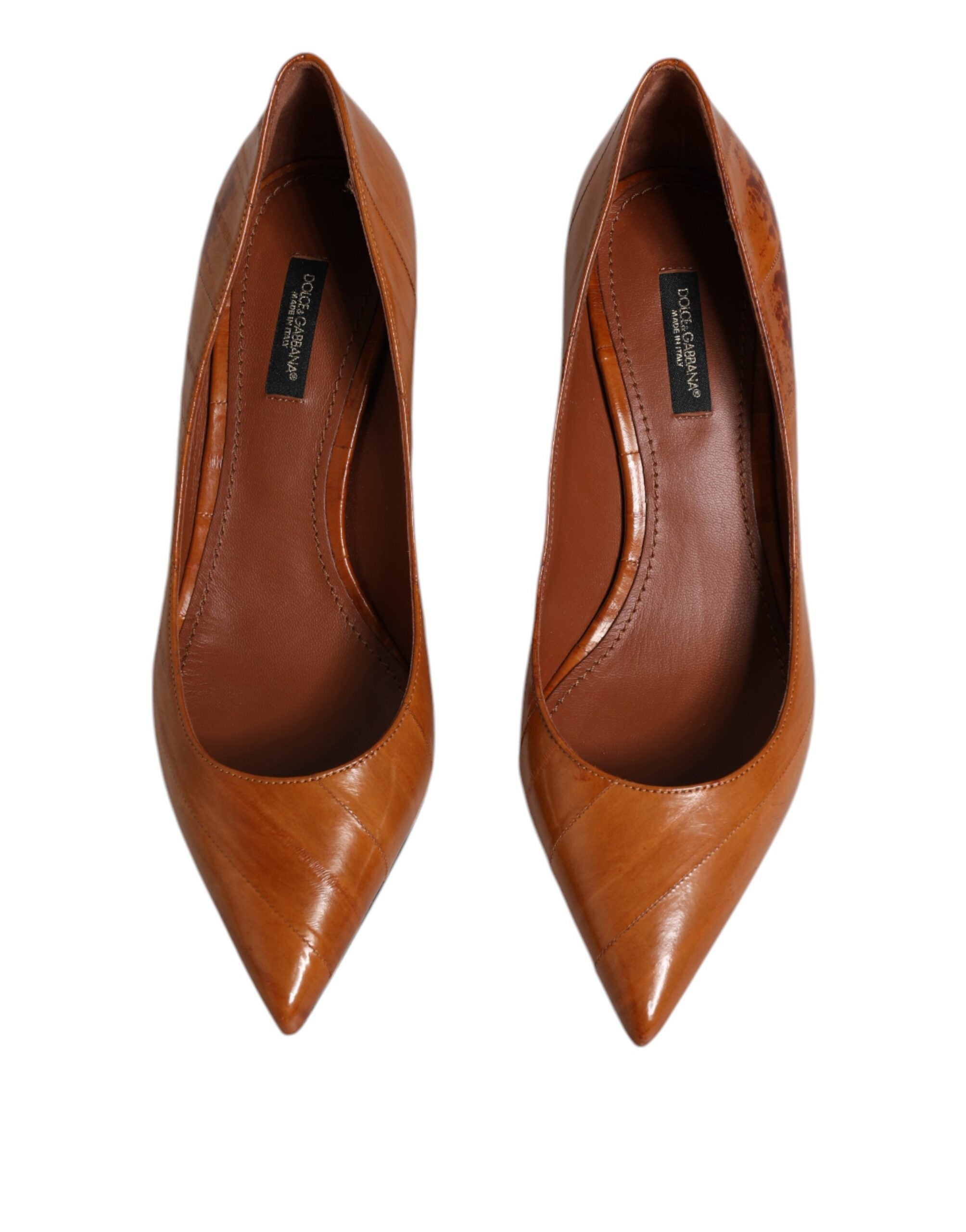 Chaussures à talons kitten en cuir marron de Dolce & Gabbana, élégantes et raffinées, vues de face.