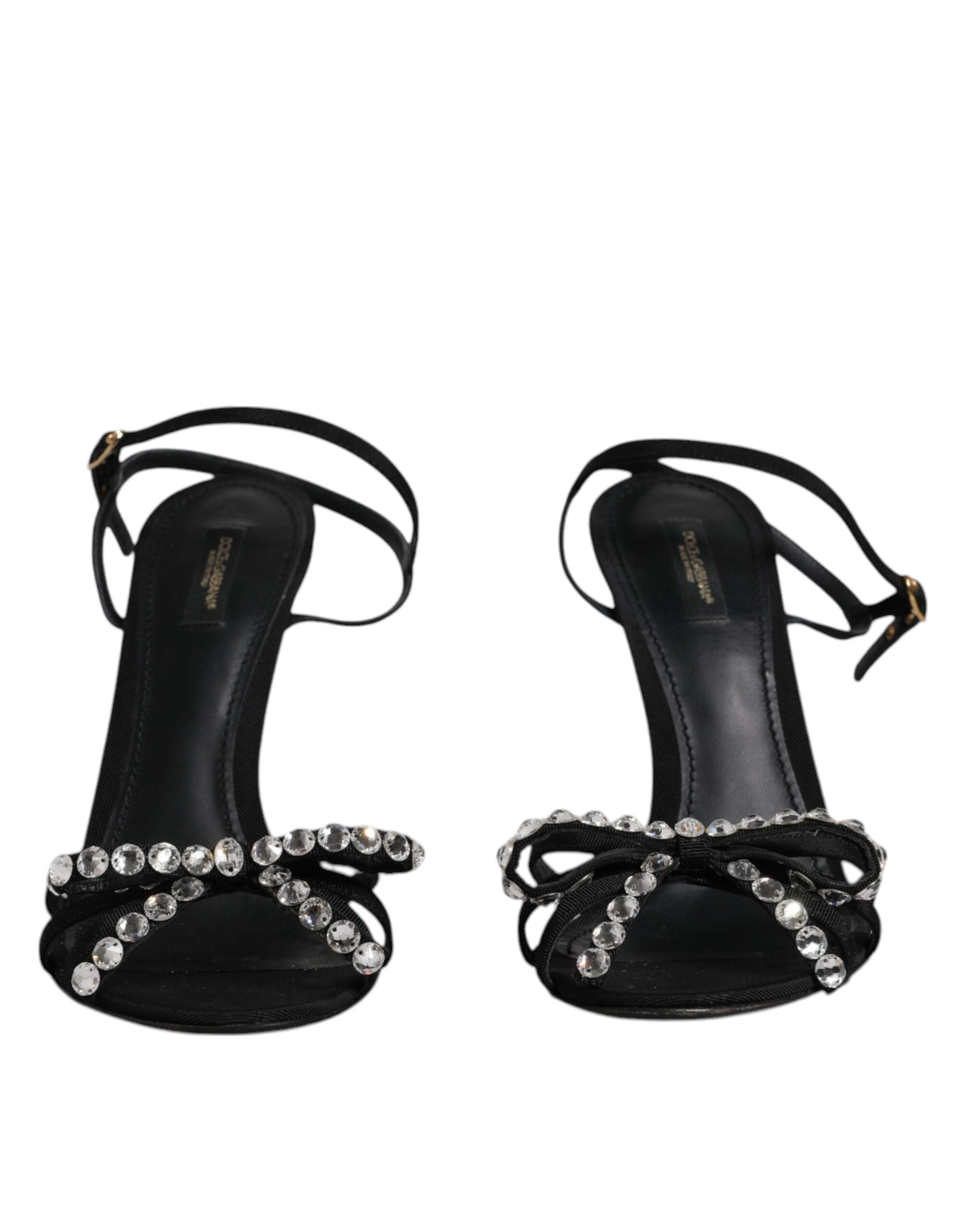 Sandales à talons en cuir noir Dolce & Gabbana avec cristaux, semelles élégantes et design sophistiqué.