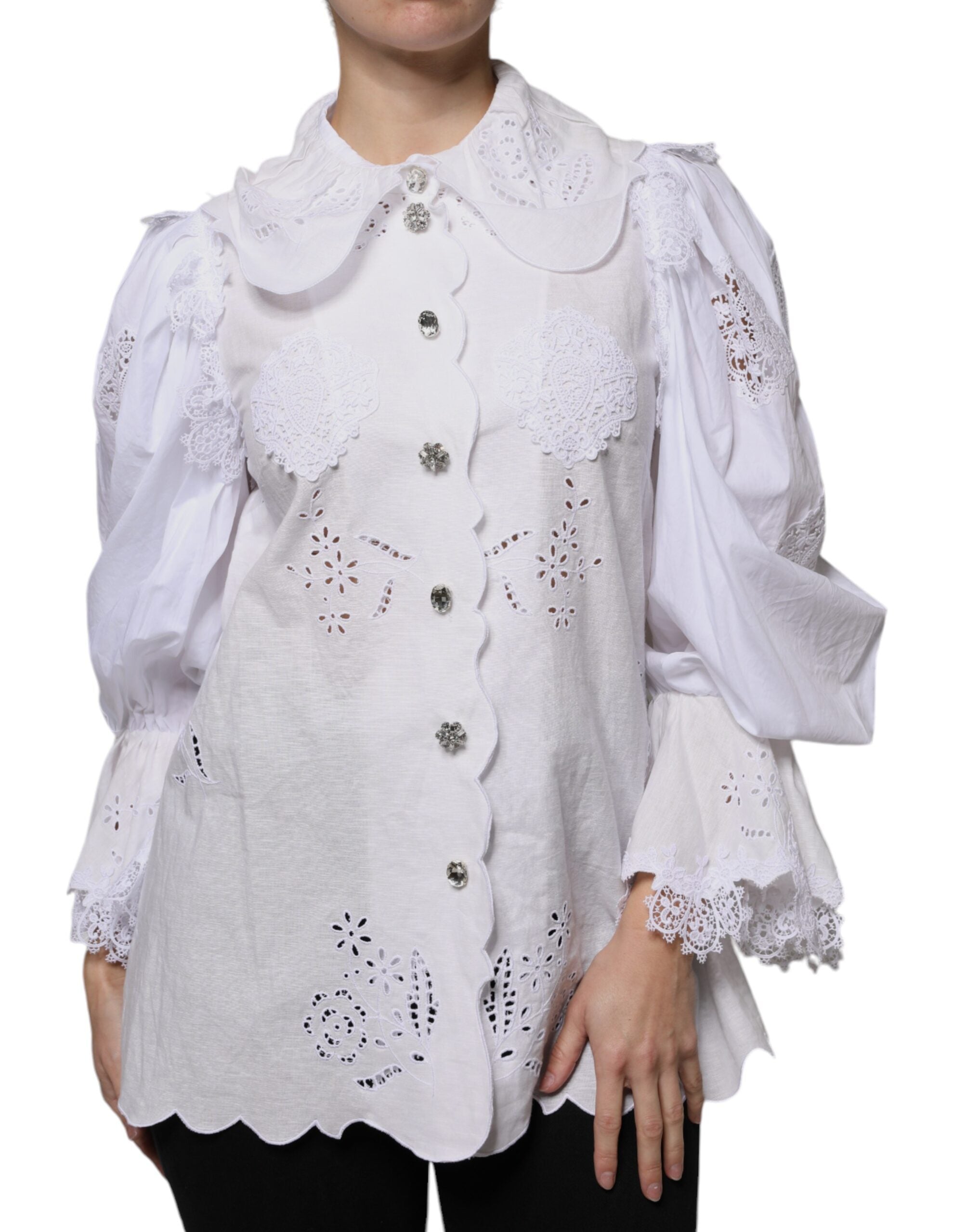 Blouse blanche Dolce & Gabbana en coton avec col en dentelle, détails élégants et coupe classique pour femme.