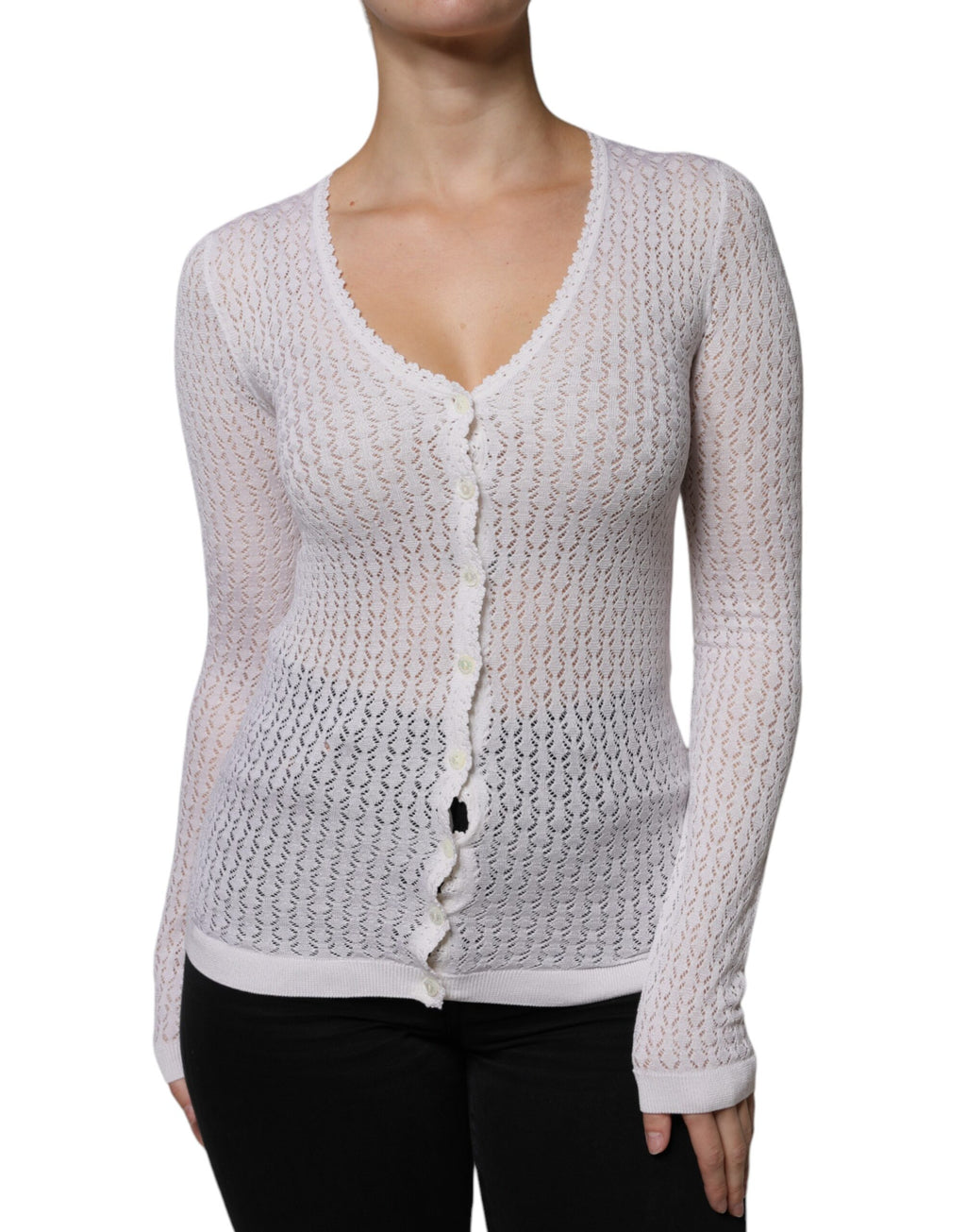 Cardigan Dolce & Gabbana en soie blanche à boutons, vue de face, avec col classique et manches longues.