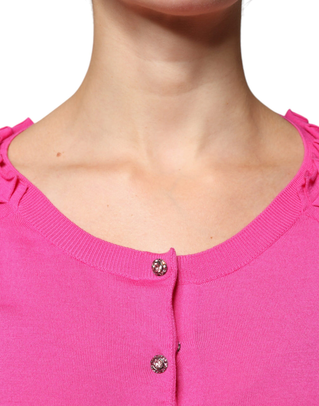 Pull en laine rose Dolce & Gabbana à boutons, cardigan élégant avec col classique et manches longues.