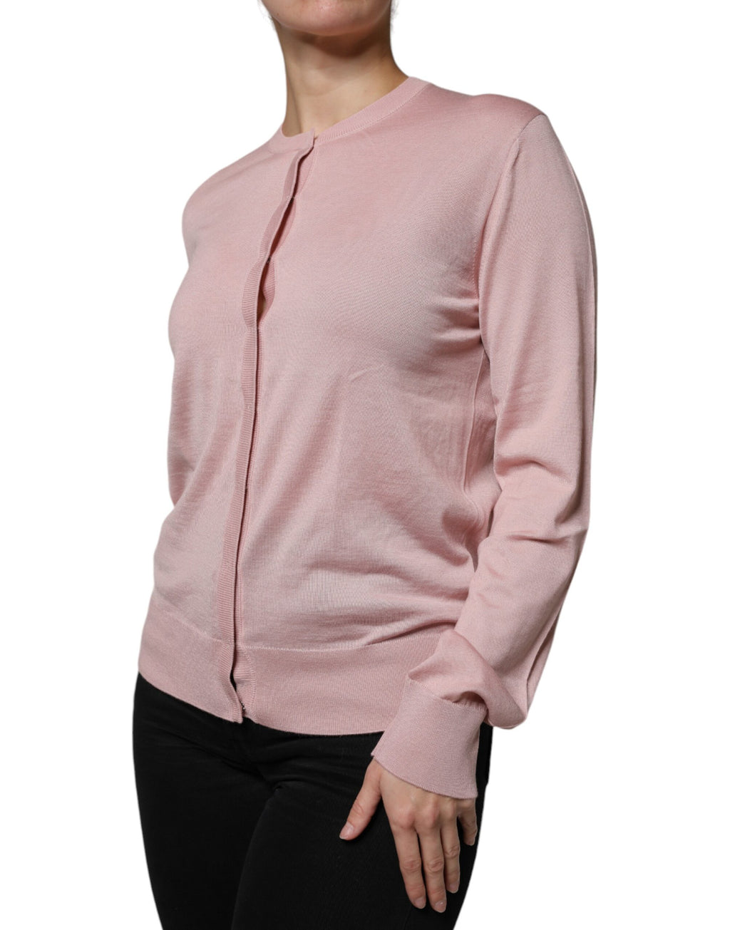 Cardigan en laine rose Dolce & Gabbana avec boutons, pull à manches longues et col en V, mode élégante et confortable.