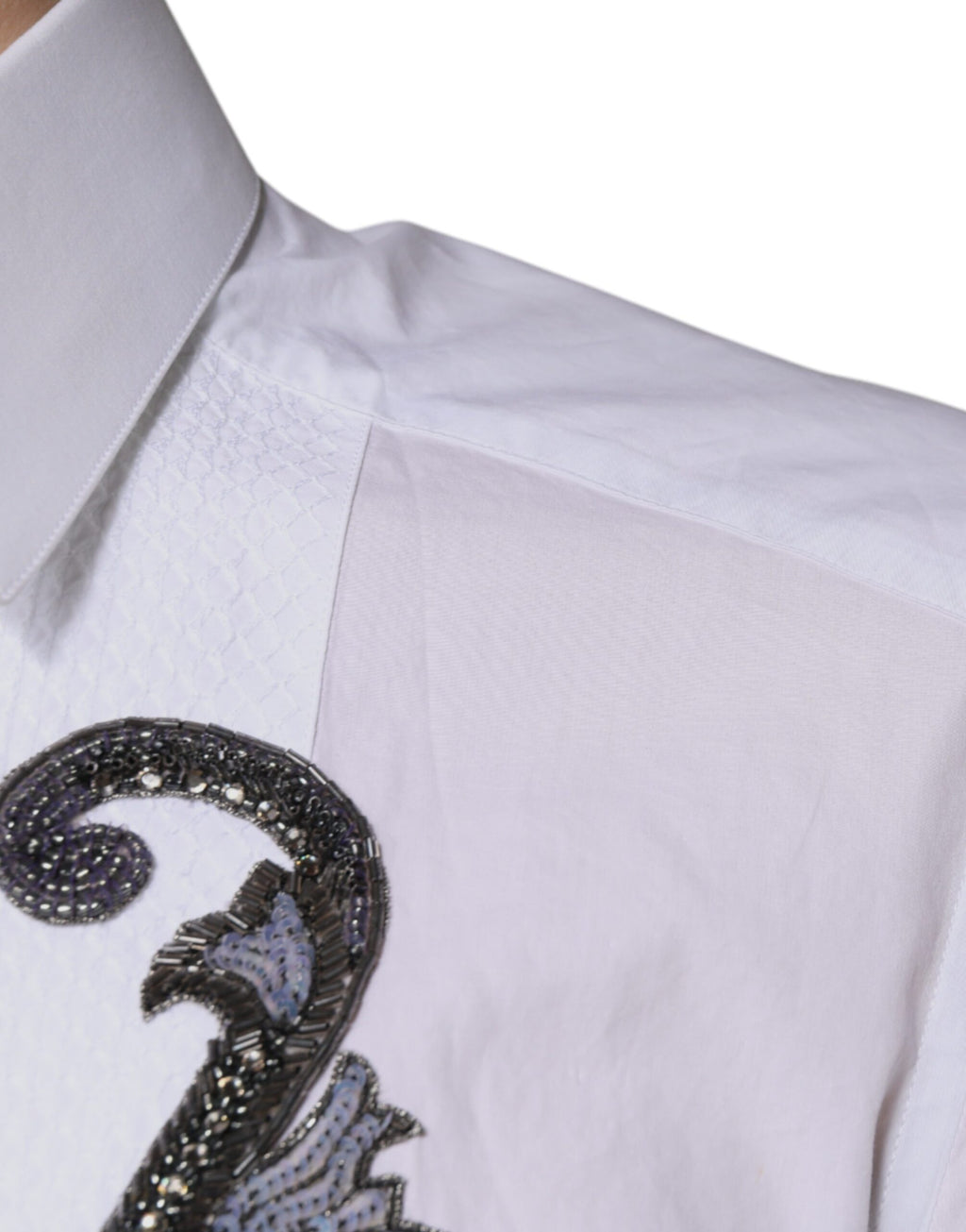 Chemise blanche Dolce & Gabbana à coupe slim fit avec motif Baroque doré pour homme