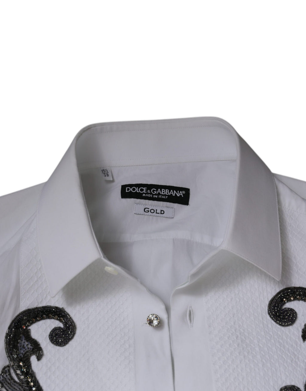 Chemise blanche élégante Dolce & Gabbana homme à coupe slim, motif baroque doré, style sophistiqué et raffiné.