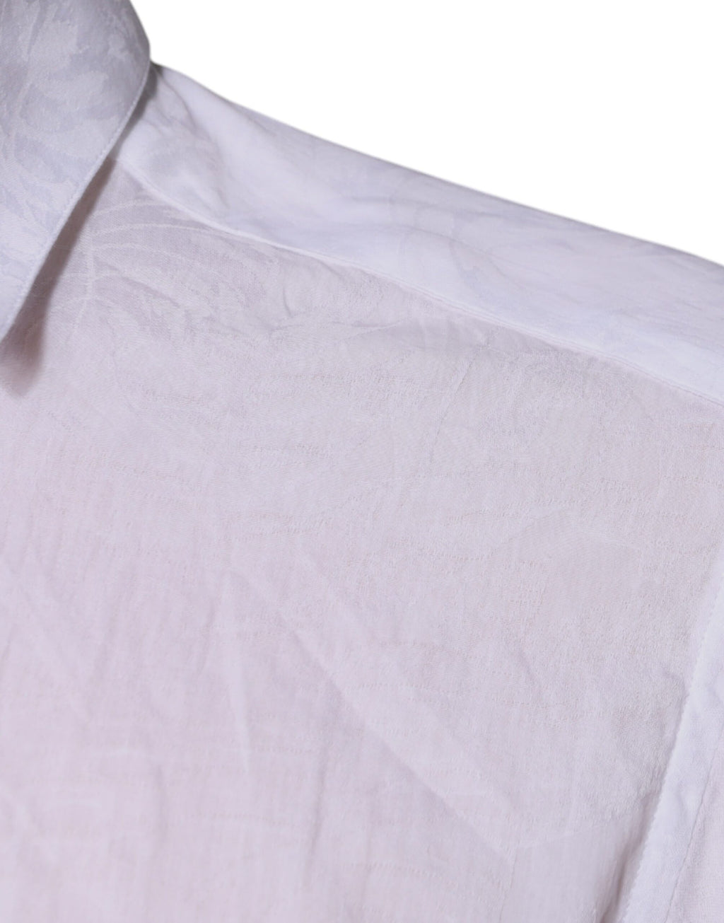 Chemise blanche en coton Dolce & Gabbana pour homme, ajustée, style formel et élégant, visible sur le mannequin.