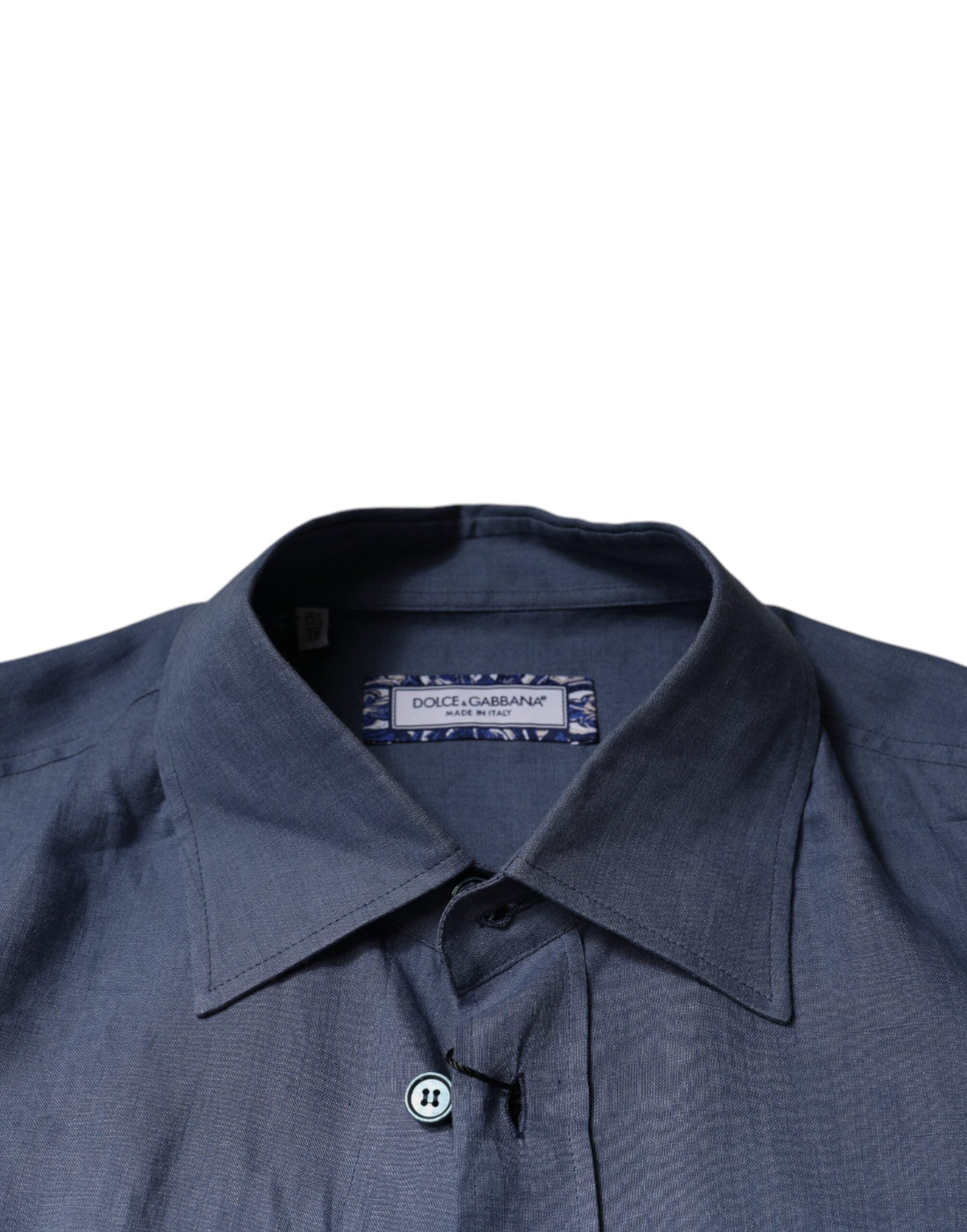 Chemise décontractée à manches longues Dolce & Gabbana, bleu avec logo, boutonnière, style élégant et casual.