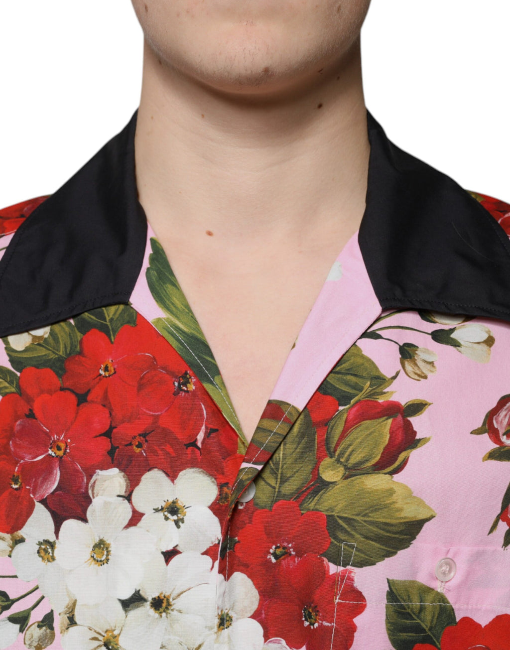 Chemise décontractée à boutons Dolce & Gabbana avec motif floral multicolore, manches longues et col classique.