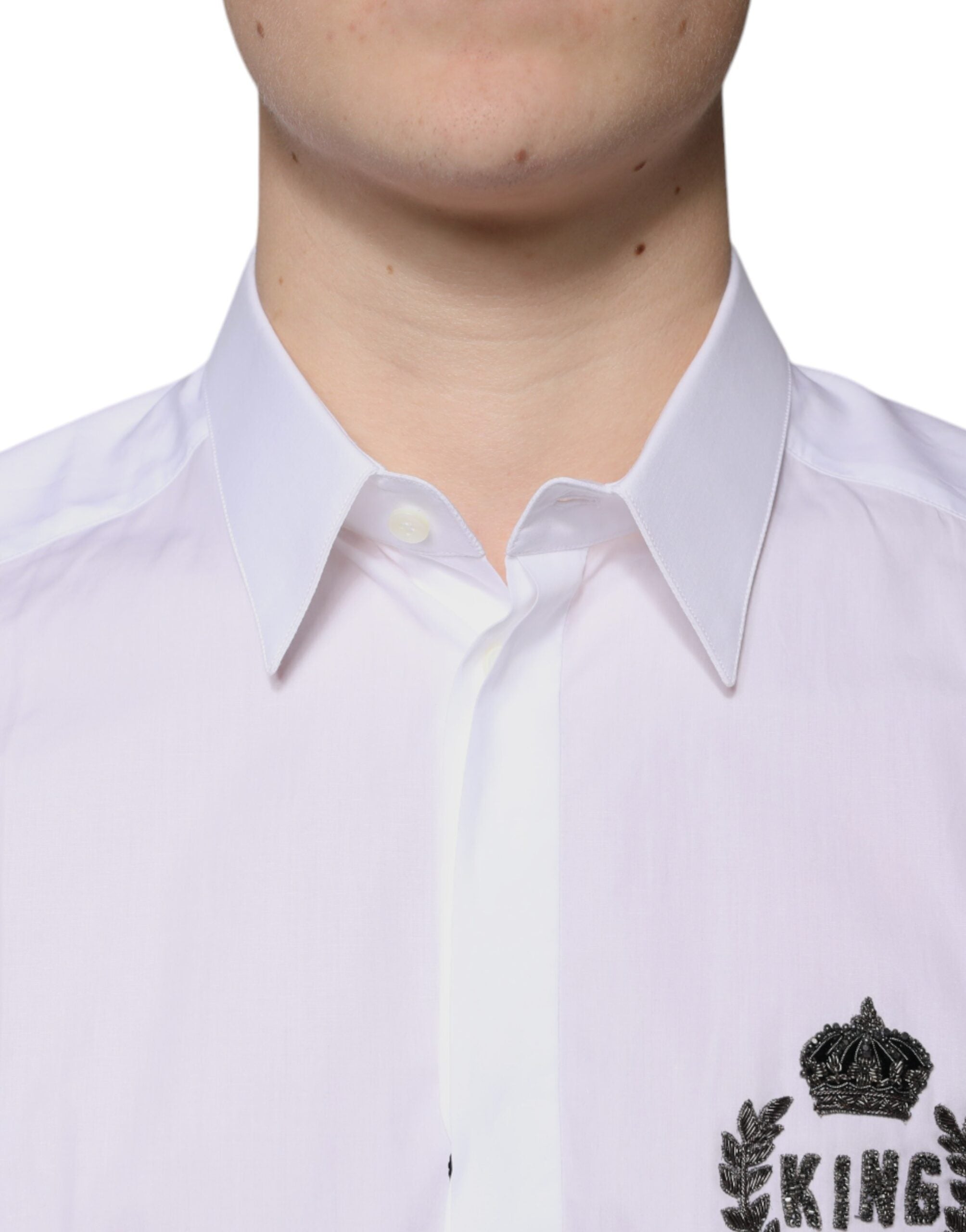 Chemise formelle blanche en coton Dolce & Gabbana avec logo doré pour homme, élégante et sophistiquée.