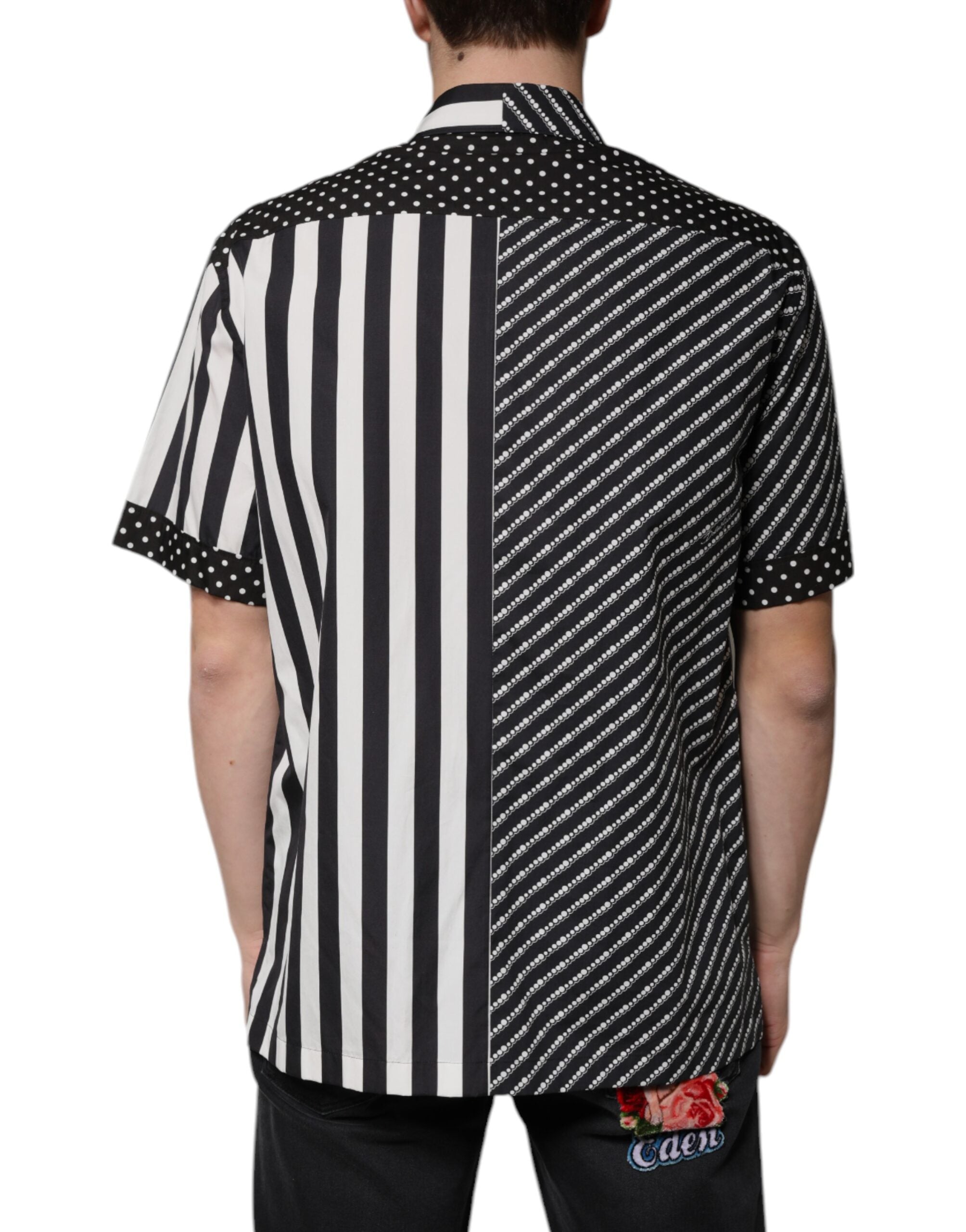 Chemise décontractée Dolce & Gabbana à rayures noires et blanches avec boutons, vue de face.