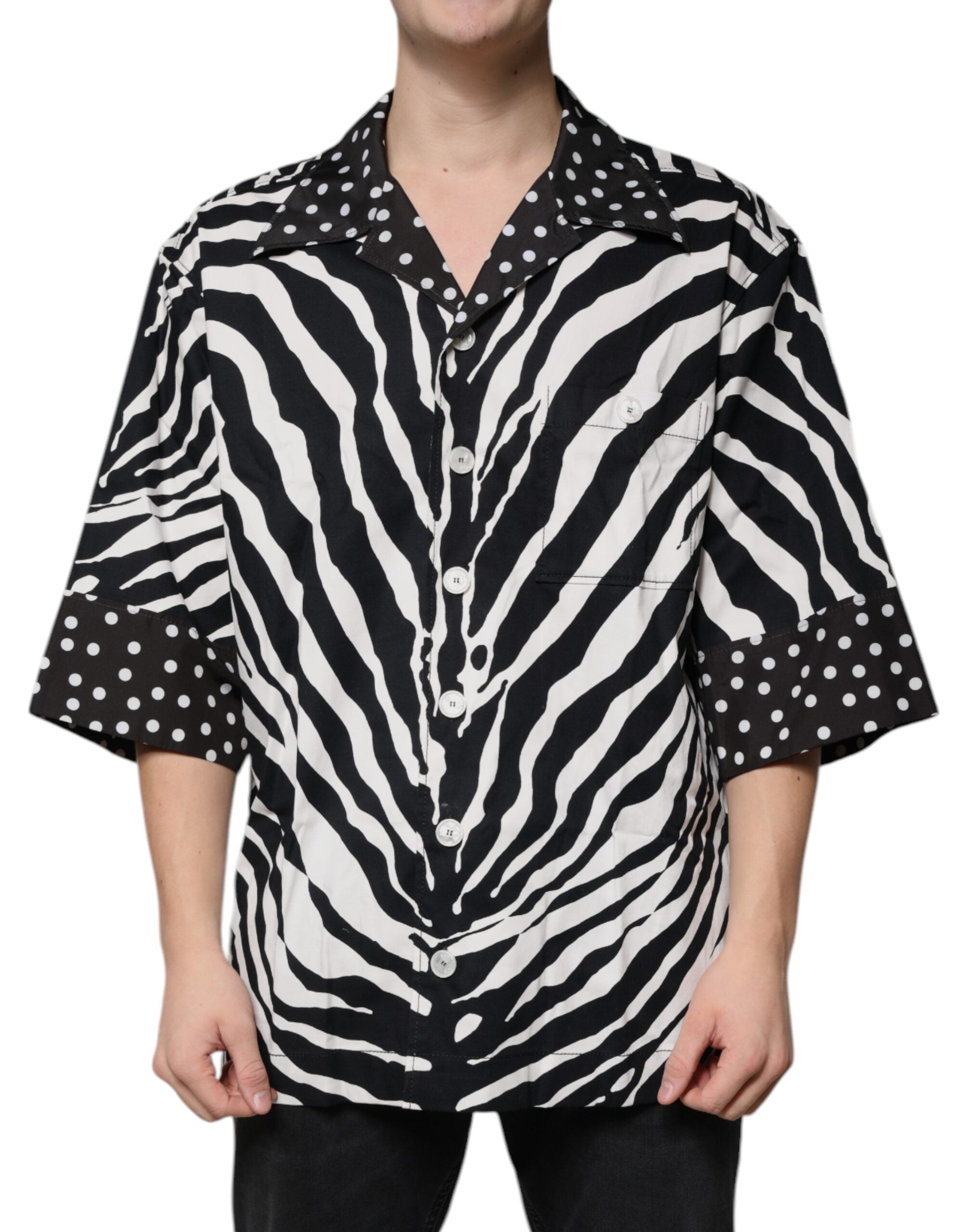 Chemise oversize Dolce & Gabbana à rayures zèbre noir et blanc, boutons devant, style décontracté et tendance.