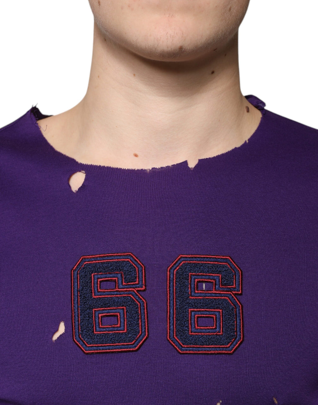 Pull-over pour homme Dolce & Gabbana en coton violet avec col rond, pull doux et confortable.