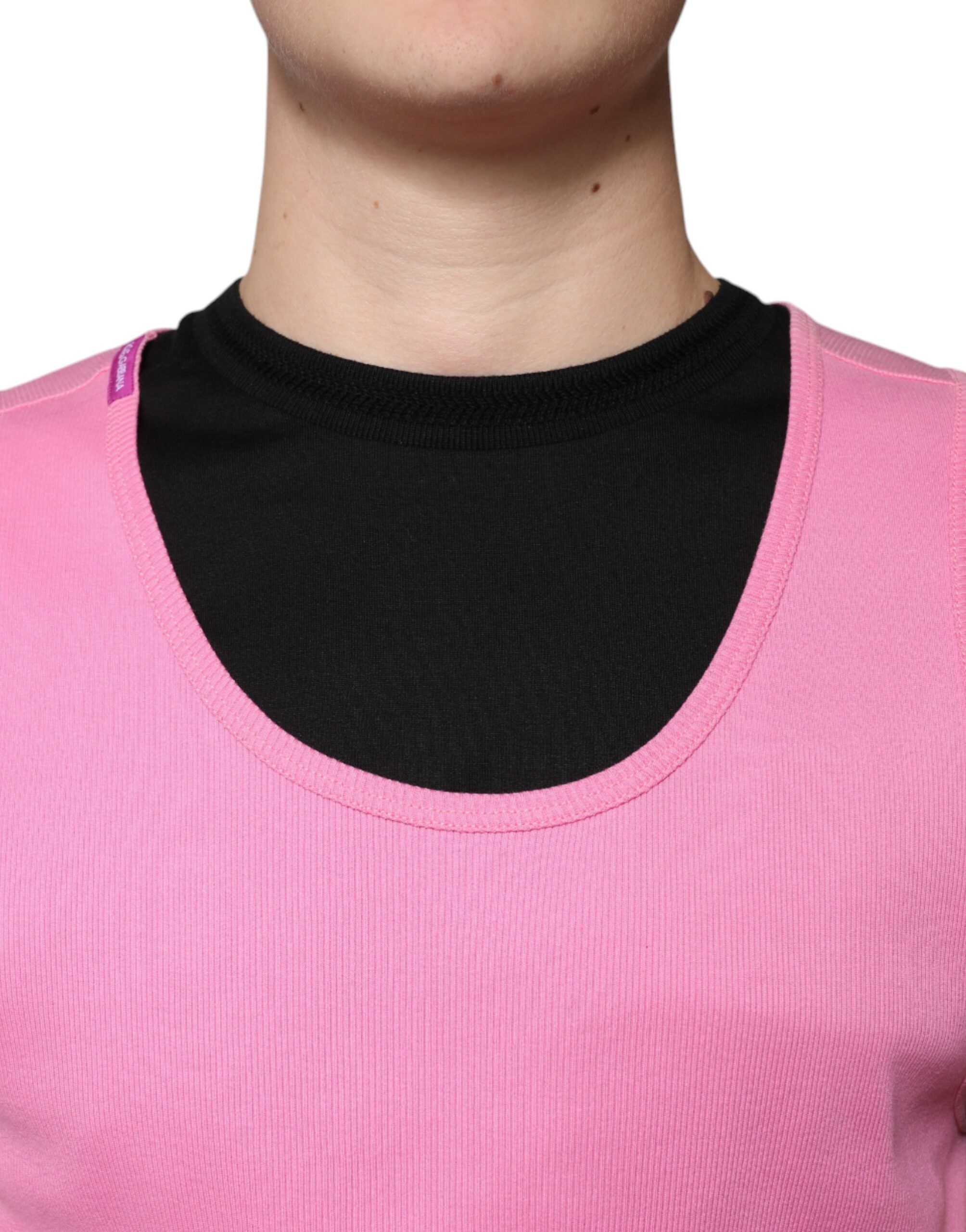 T-shirt sans manches en coton rose Dolce & Gabbana avec col rond, vue frontale.