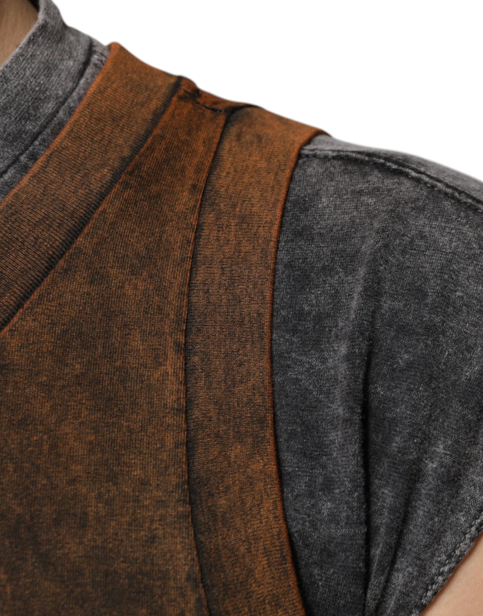 T-shirt sans manches en coton marron Dolce & Gabbana avec col rond, vue de face.