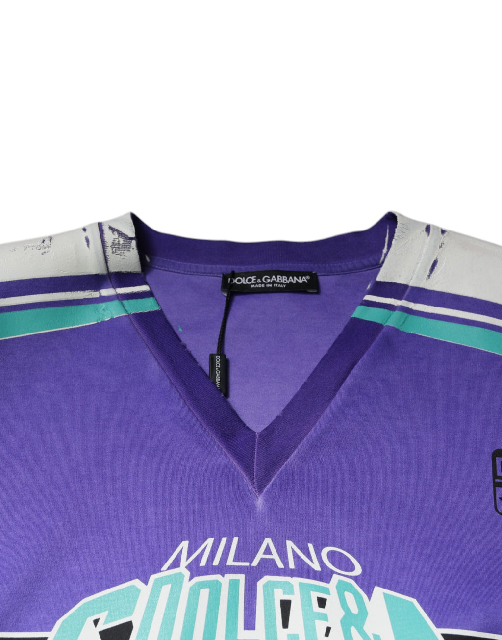T-shirt Dolce & Gabbana en jersey de coton violet avec logo, col en V, design élégant et décontracté.