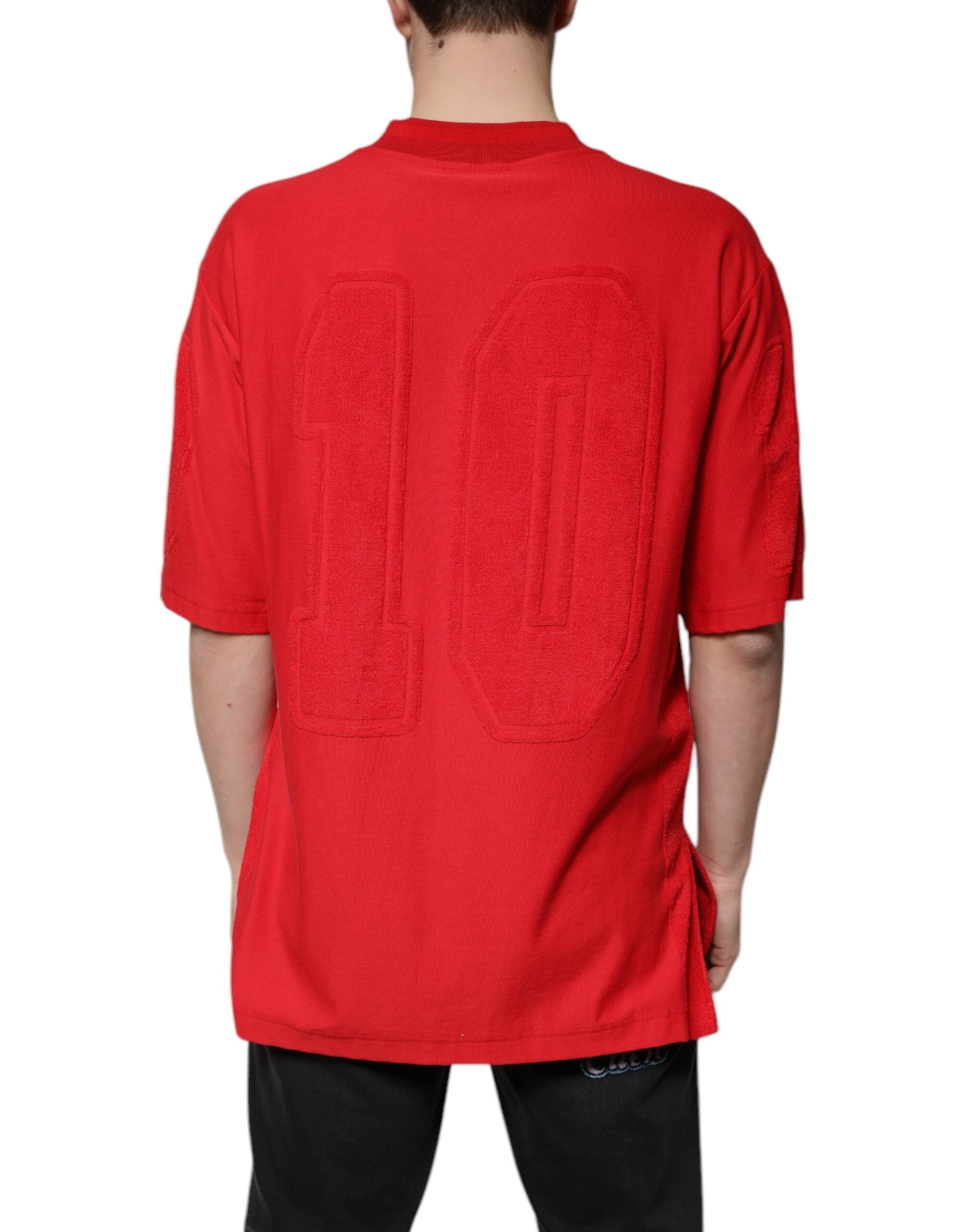 T-shirt rouge en coton à col en V à manches courtes de Dolce & Gabbana, vue de face.