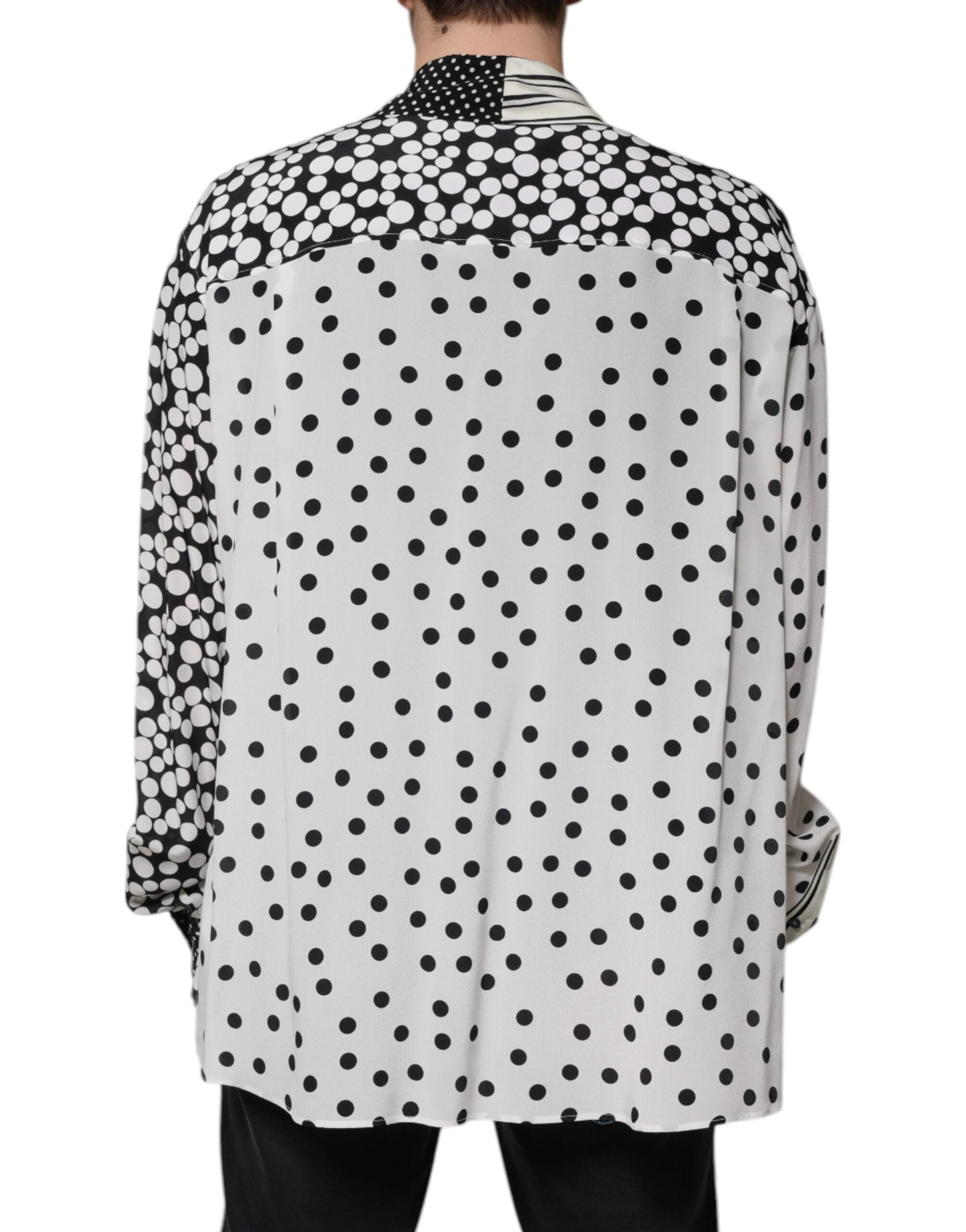 Chemise homme en soie Dolce & Gabbana à pois noirs et blancs, style décontracté avec col classique et manches longues.