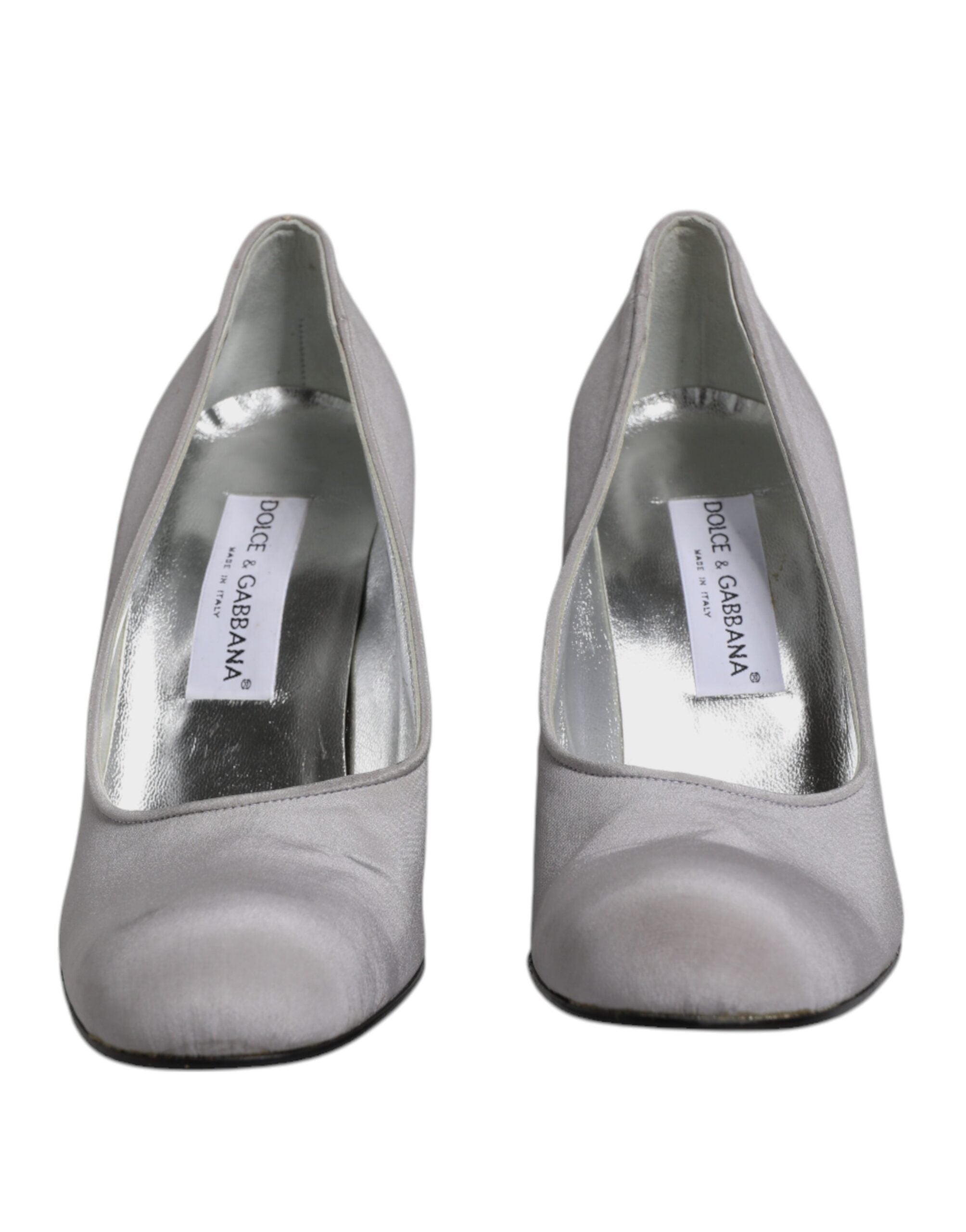 Chaussures à talons hauts en cuir suédé gris de Dolce & Gabbana, élégantes et sophistiquées pour femmes.
