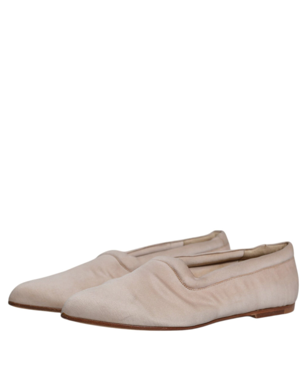 Chaussures ballerines Dolce & Gabbana en tissu beige, slip-on, élégantes et confortables pour femmes.