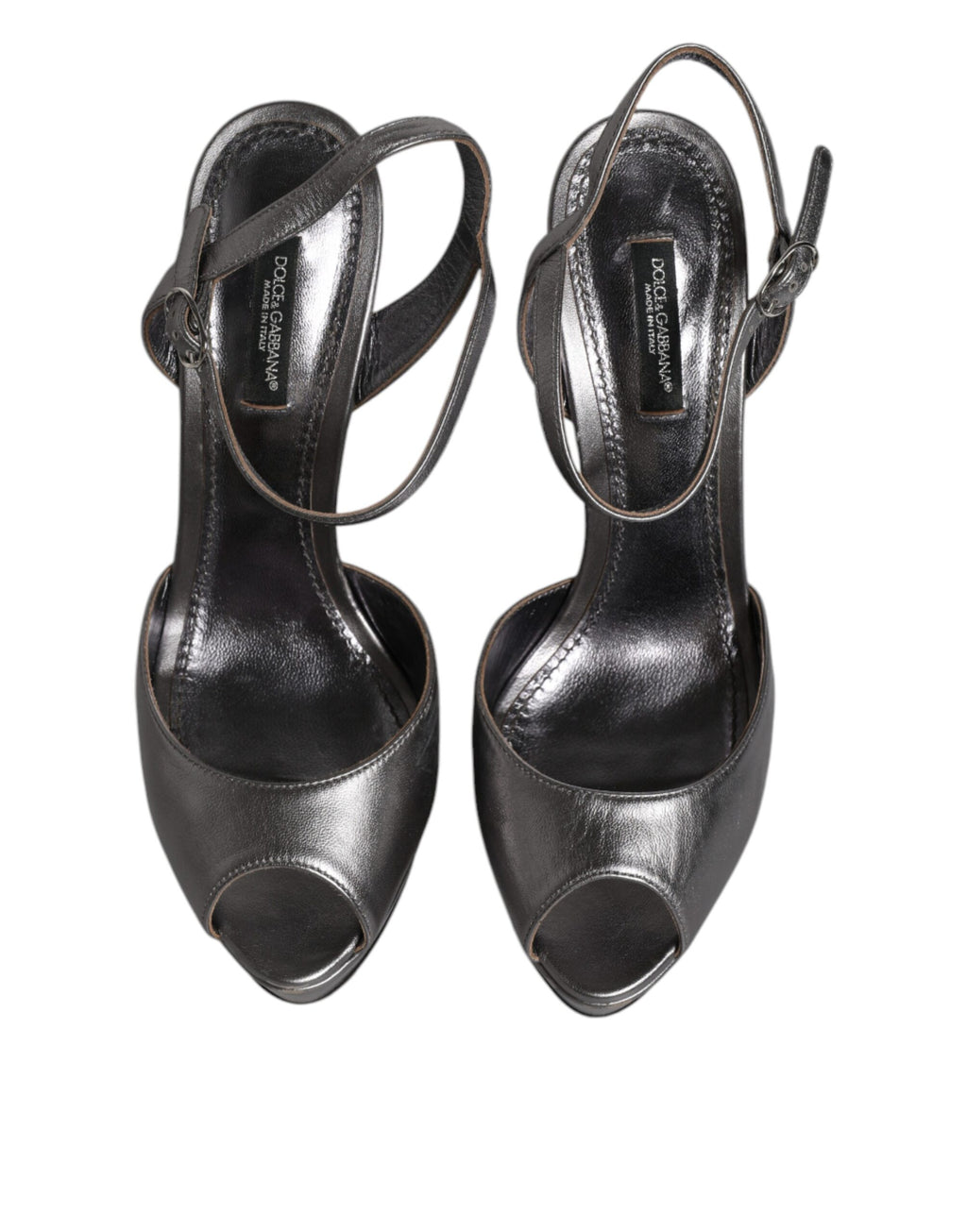 Sandales à talons compensés en cuir argenté de Dolce & Gabbana, chaussures élégantes et sophistiquées.