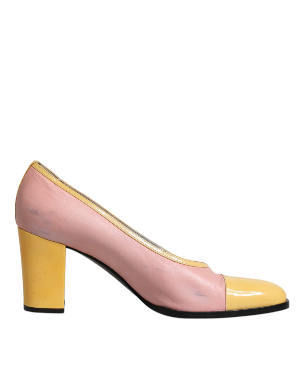 Chaussures à talons blocs Dolce & Gabbana en cuir rose et jaune, élégantes et modernes, vues de face.