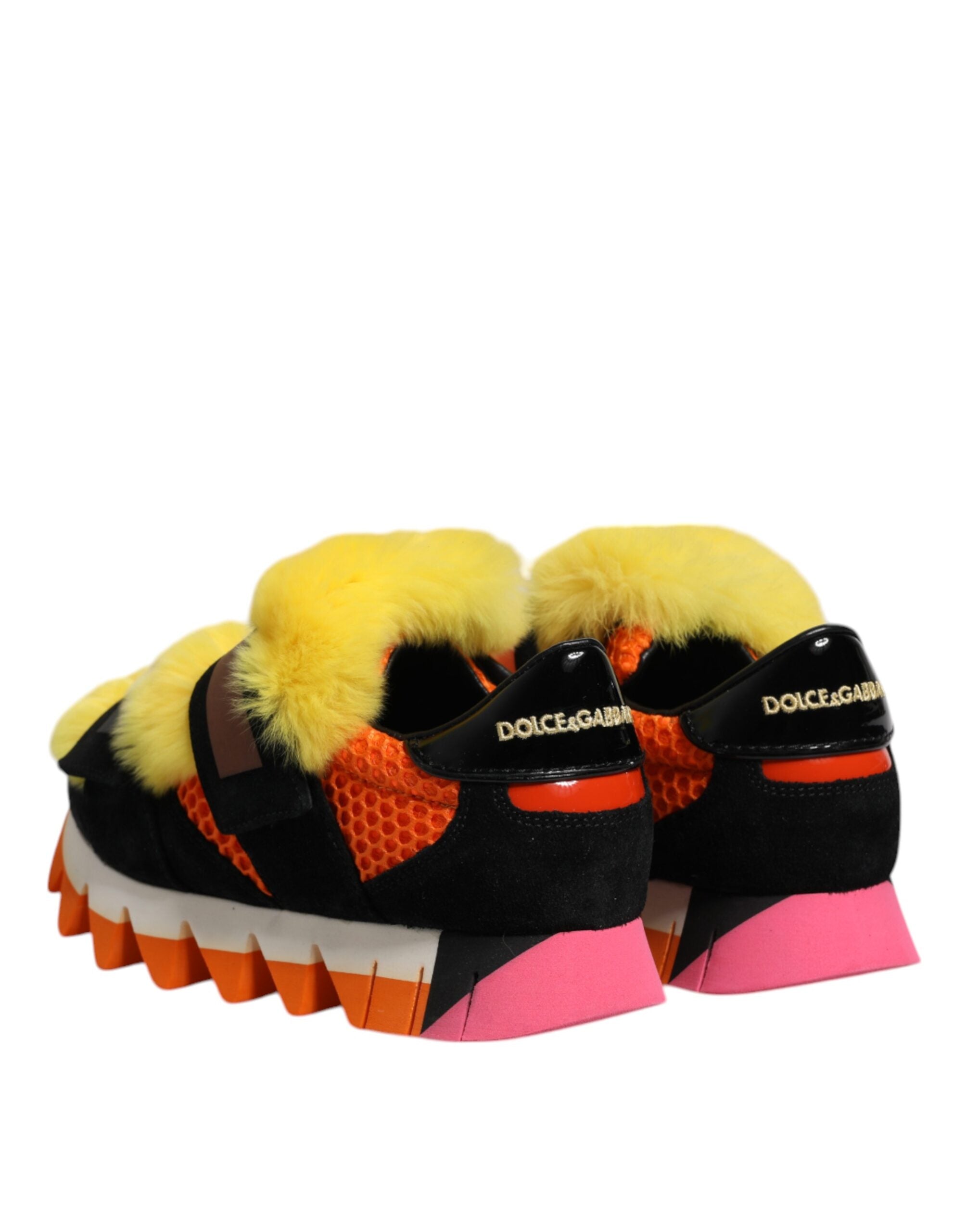 Sneakers Dolce & Gabbana multicolores avec embellissements en fourrure, look tendance et moderne, vue de face.