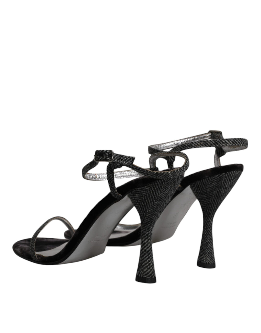Chaussures Dolce & Gabbana sandales à talons noirs avec bride à la cheville, vue rapprochée, en cuir élégant.