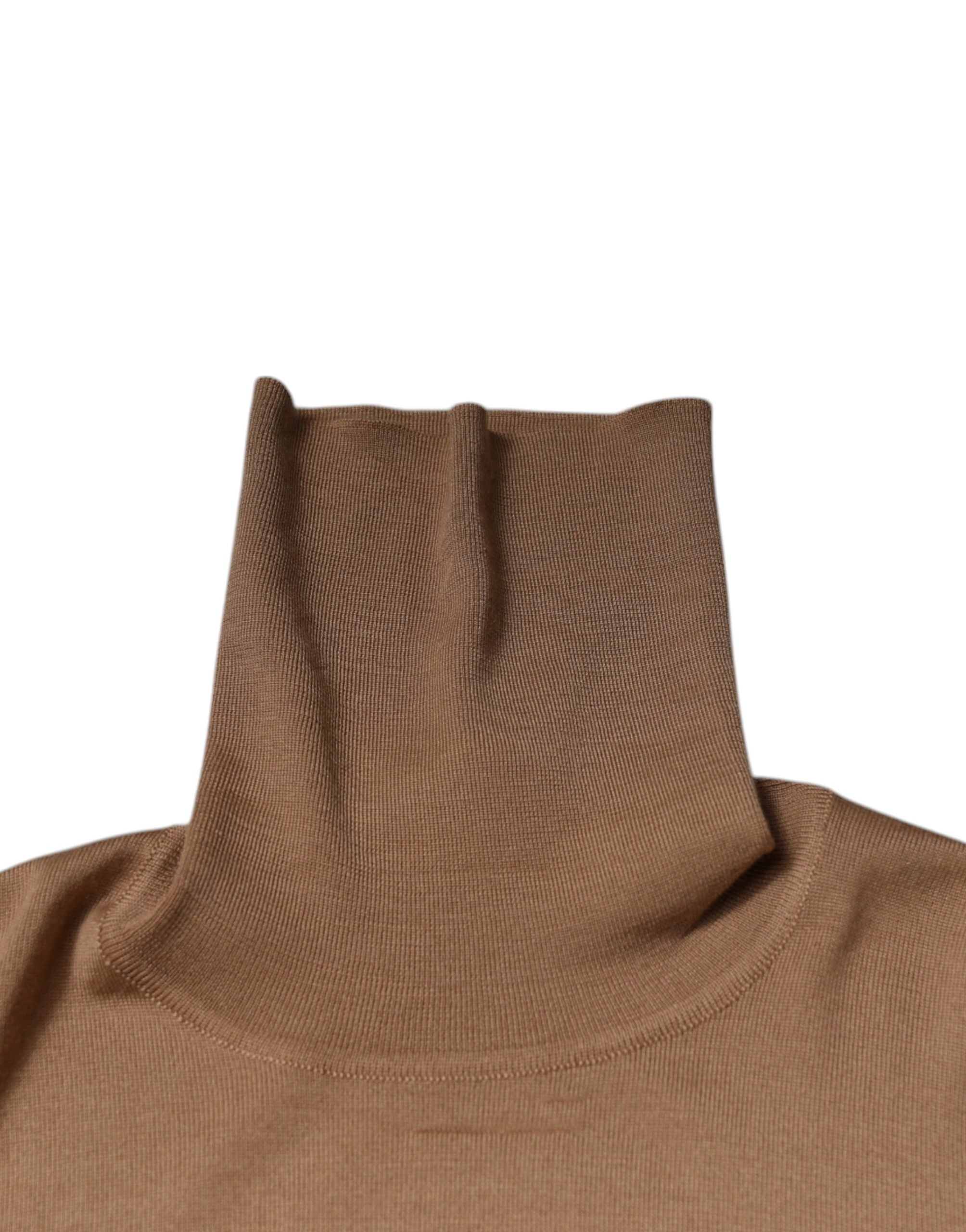 Pull en laine brun Dolce & Gabbana à col roulé et manches longues, vue de face.