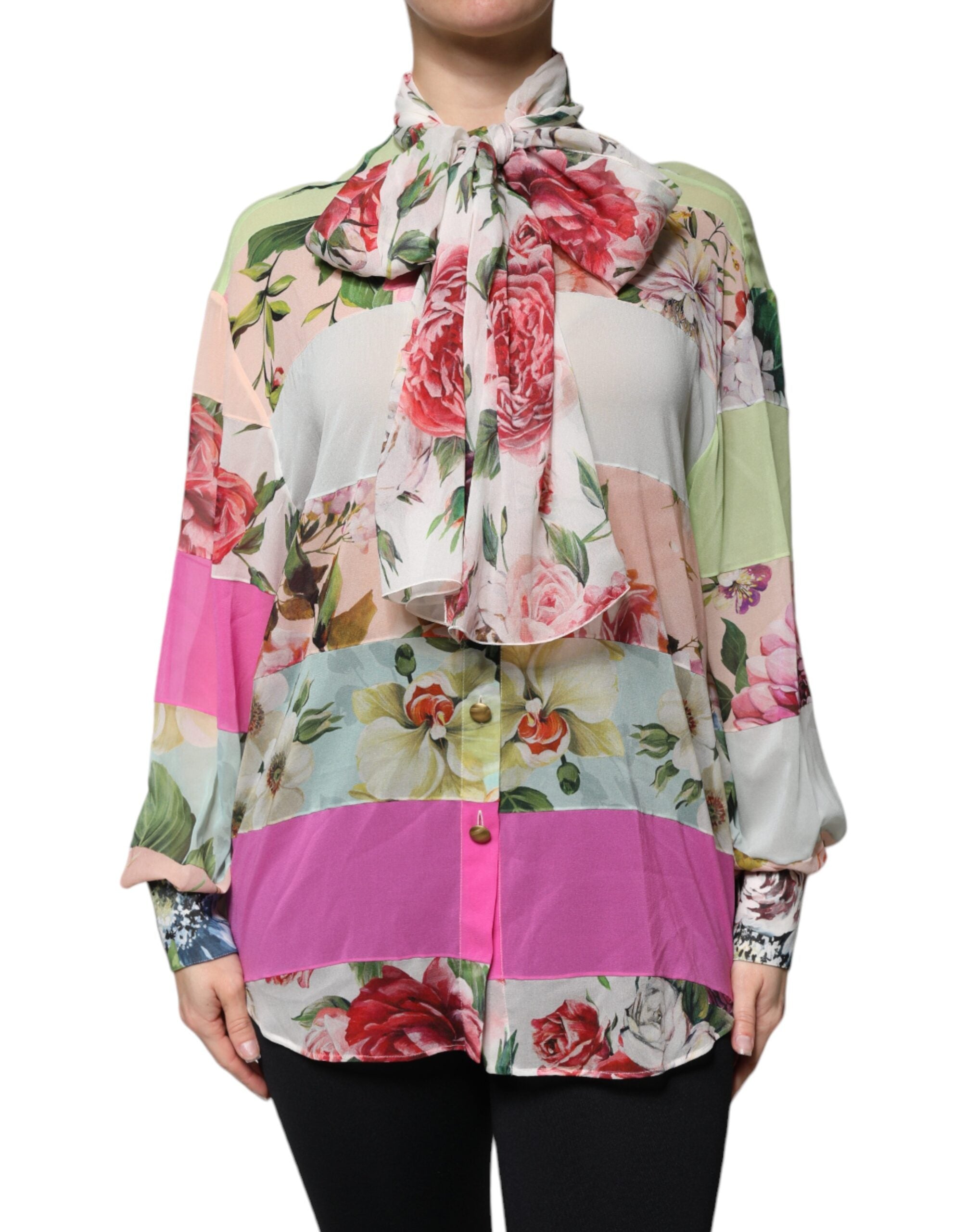 Haut Dolce & Gabbana à col ascot avec patchwork floral multicolore et design élégant.