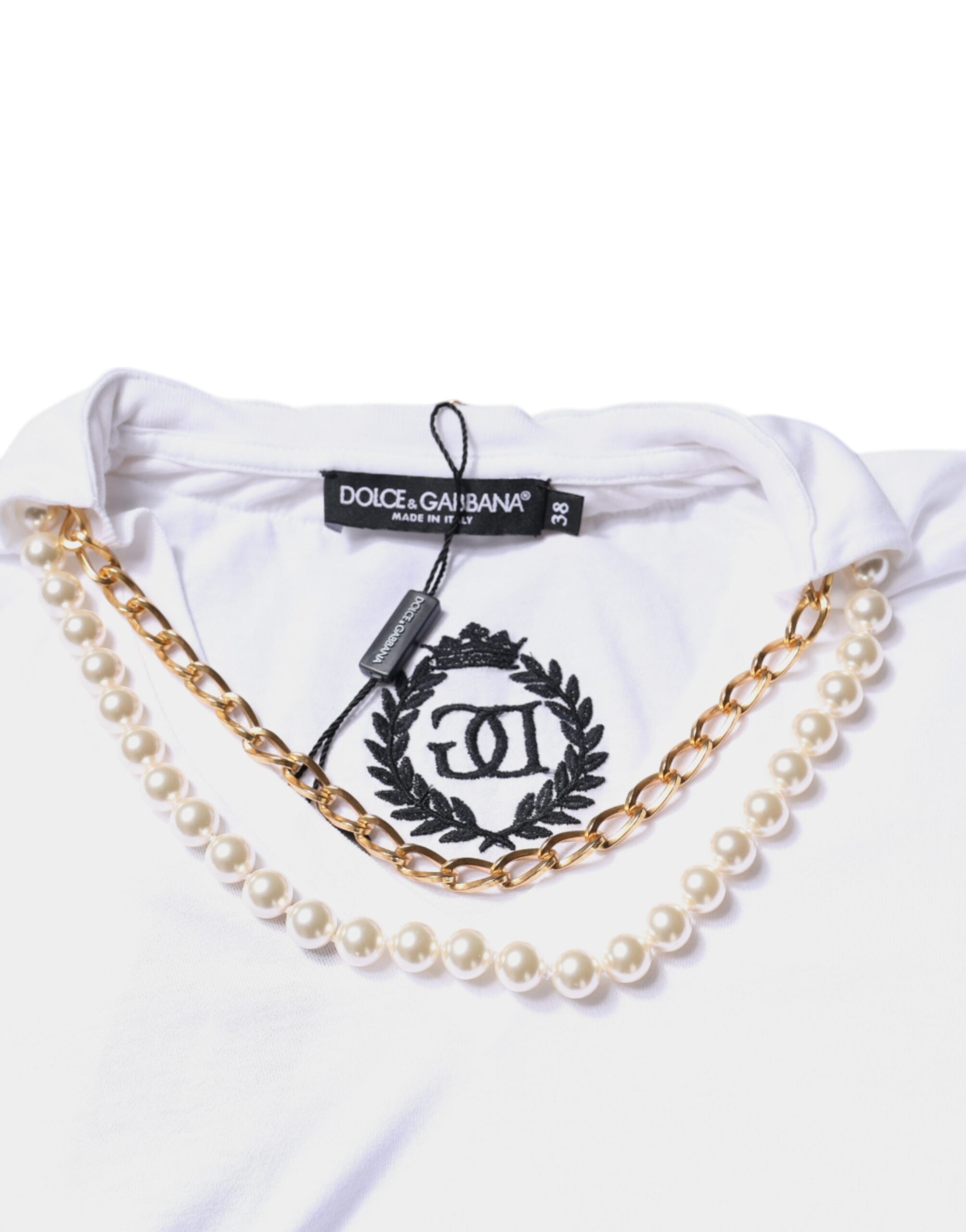 T-shirt Dolce & Gabbana en coton blanc avec chaîne col ras du cou et manches courtes, style élégant et décontracté.