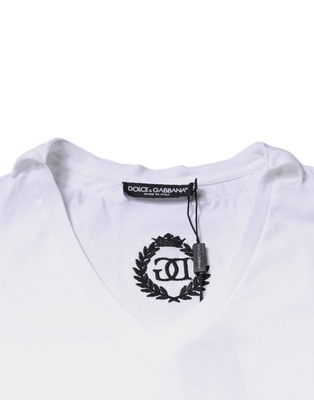 T-shirt blanc Dolce & Gabbana en coton avec chaîne col court à manches courtes, style élégant et moderne.