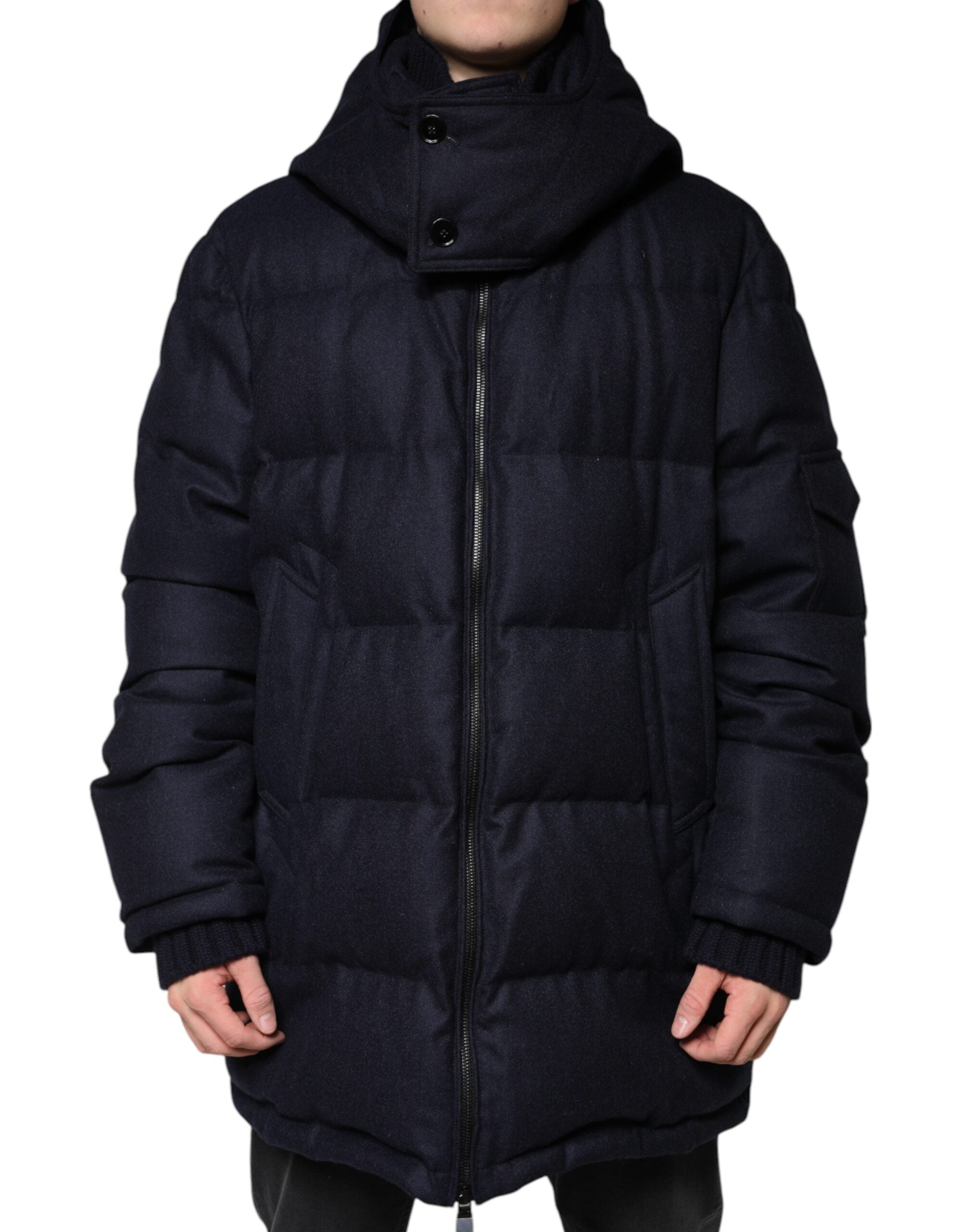 Veste homme Dolce & Gabbana en nylon noir avec capuche, style puffer et matelassée, adaptée pour l'hiver.