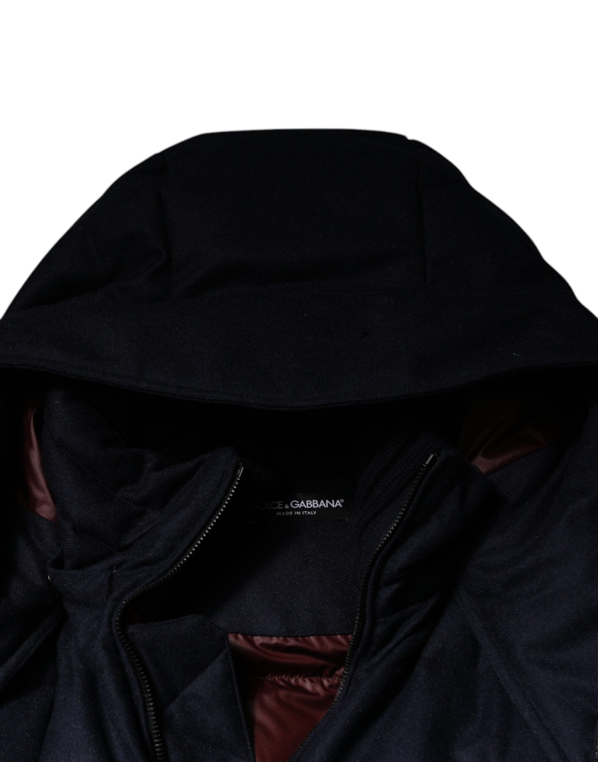 Veste homme Dolce & Gabbana en nylon noir, à capuche, style matelassé puffer avec fermeture éclair.