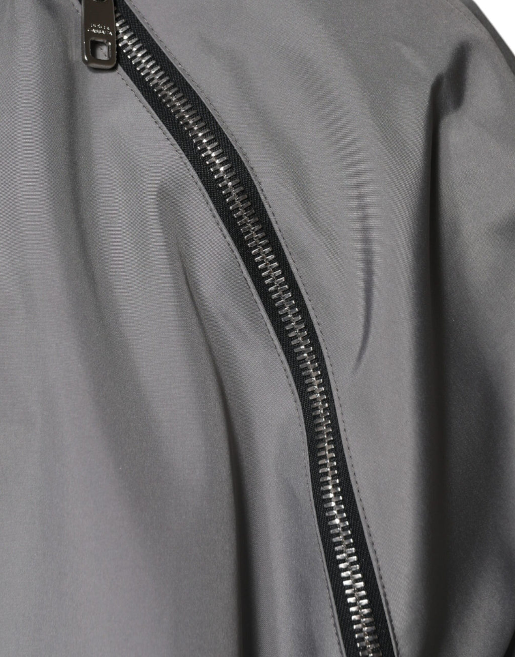 Veste homme à capuche gris en polyester de Dolce & Gabbana, veste zippée intégrale avec détails modernes.