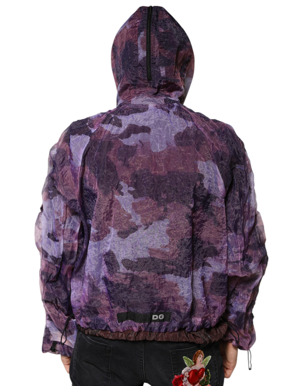 Veste homme Dolce & Gabbana camouflage violette à capuche, style blouson décontracté avec fermeture éclair et poches latérales.