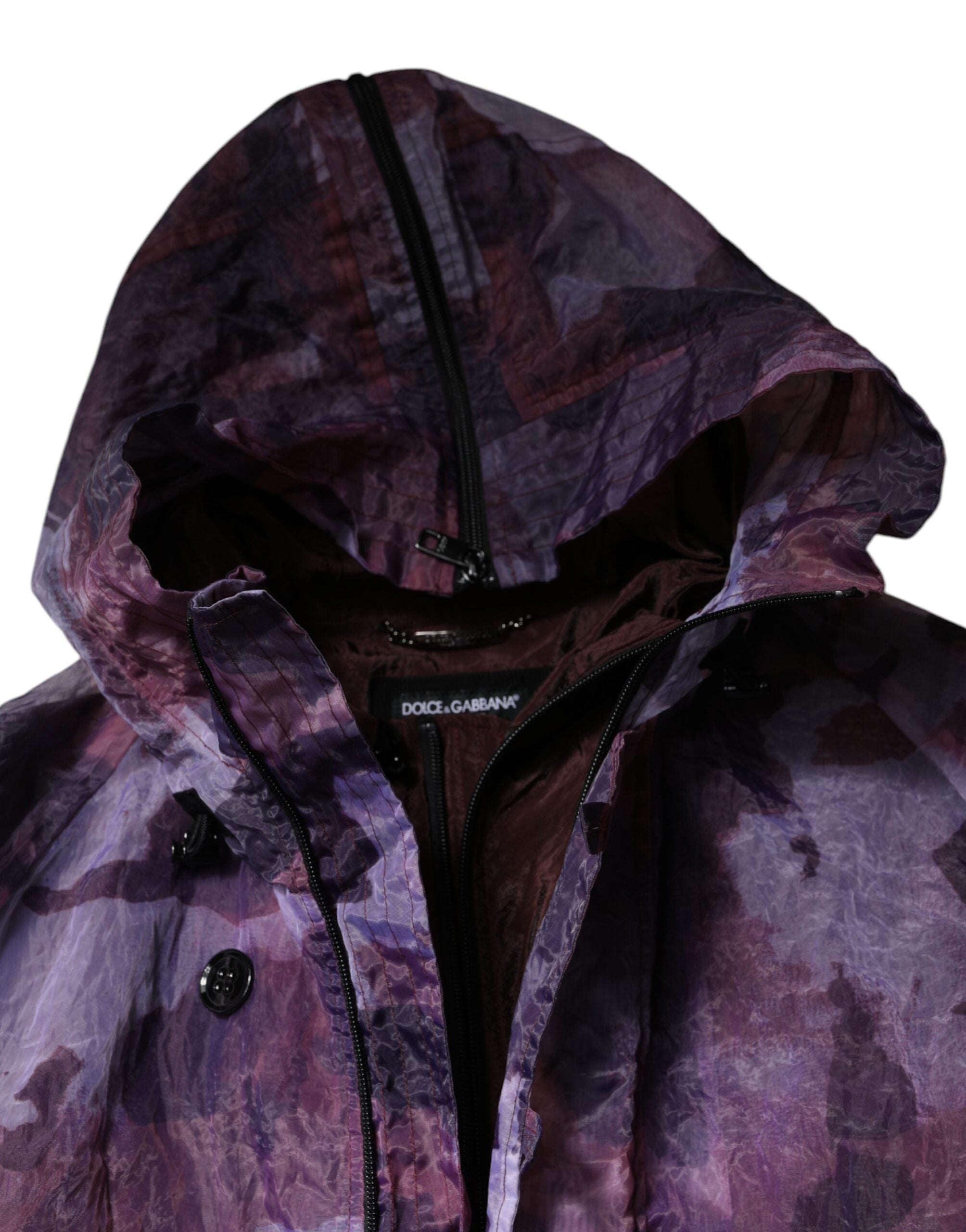Veste homme Dolce & Gabbana en camouflage violet avec capuche, style blouson décontracté et tendance.