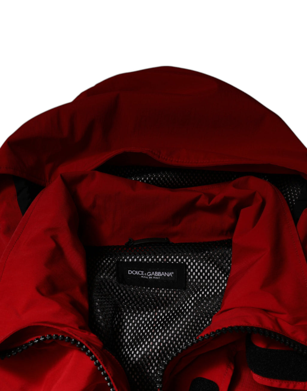 Veste parka pour homme en nylon rouge avec capuche et fermeture éclair complète, de la marque Dolce & Gabbana.