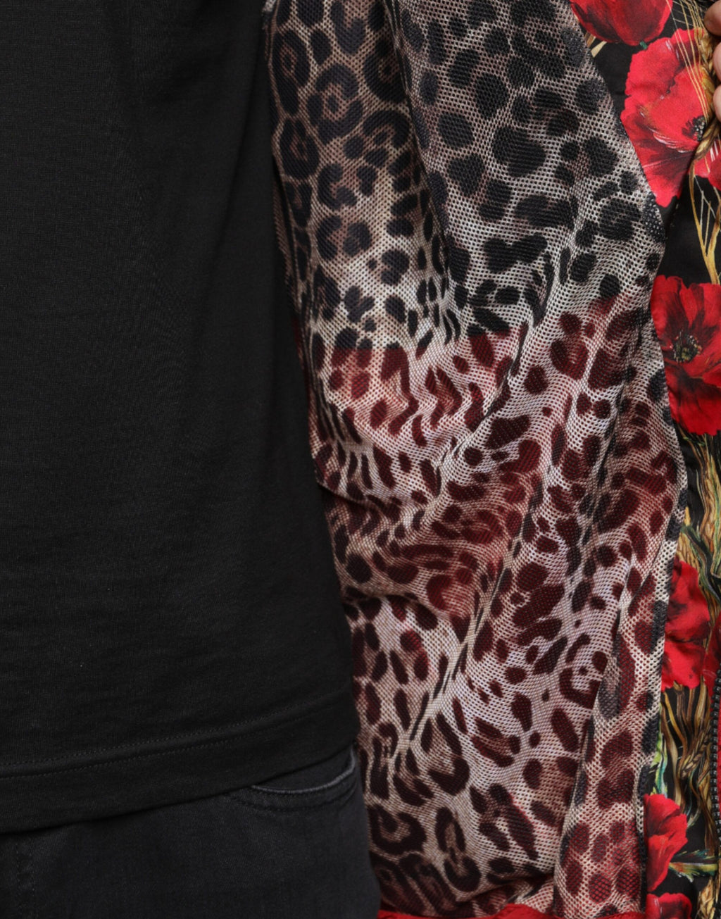 Pull homme Dolce & Gabbana multicolore à patchwork avec fermeture éclair complète, style unique et tendance.