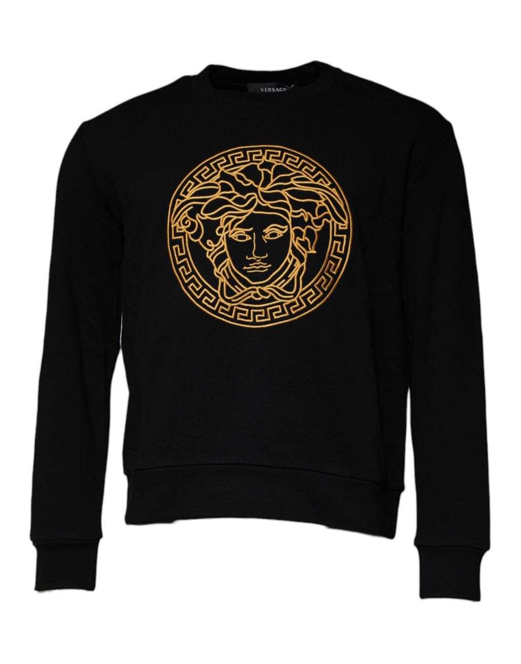 Pull-over noir Versace avec broderie Medusa, col rond et style élégant, visible en gros plan sur l'image.