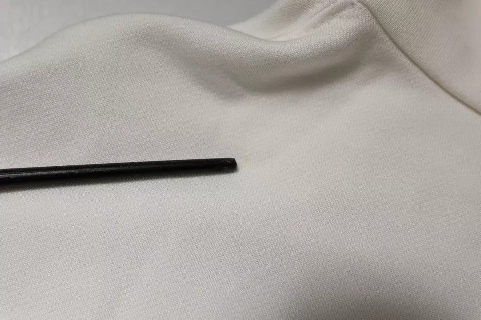 Sweatshirt à capuche blanc Dolce & Gabbana avec logo, pull-over homme en coton, style décontracté et élégant.